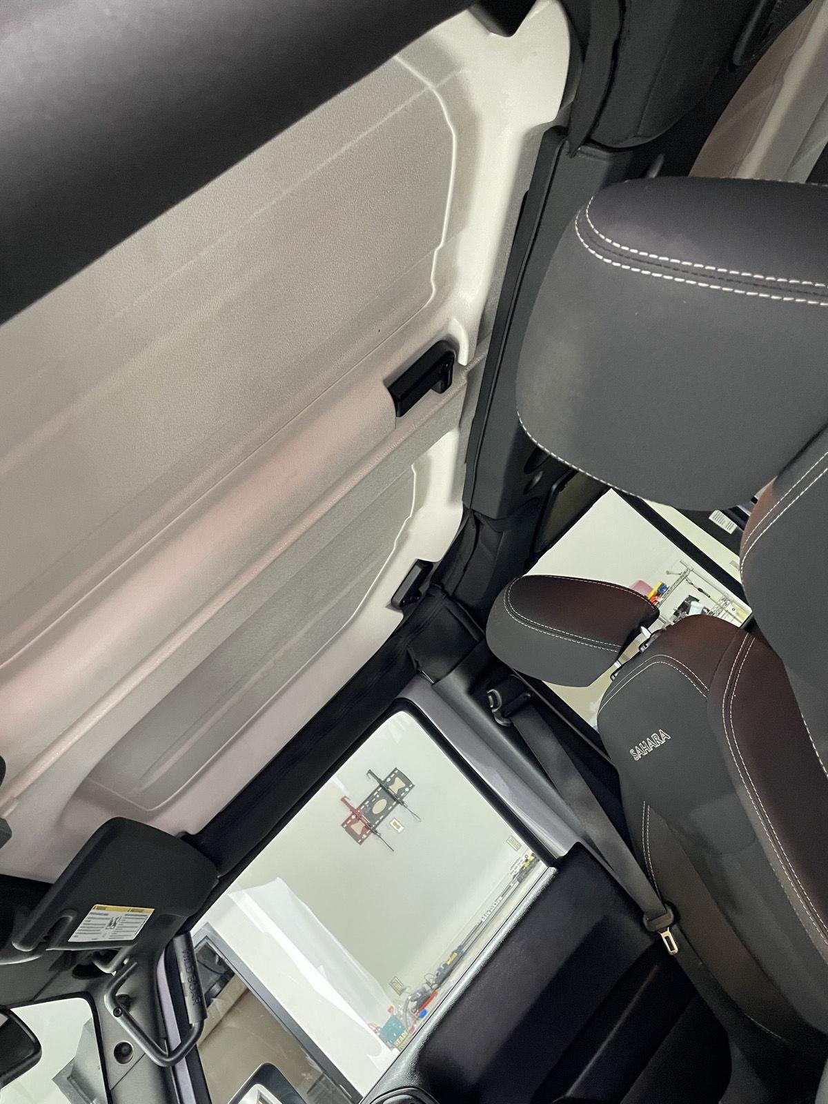 Vehicle photo 28