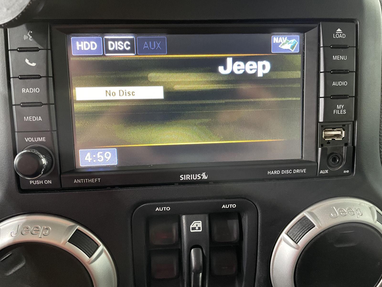 Vehicle photo 29