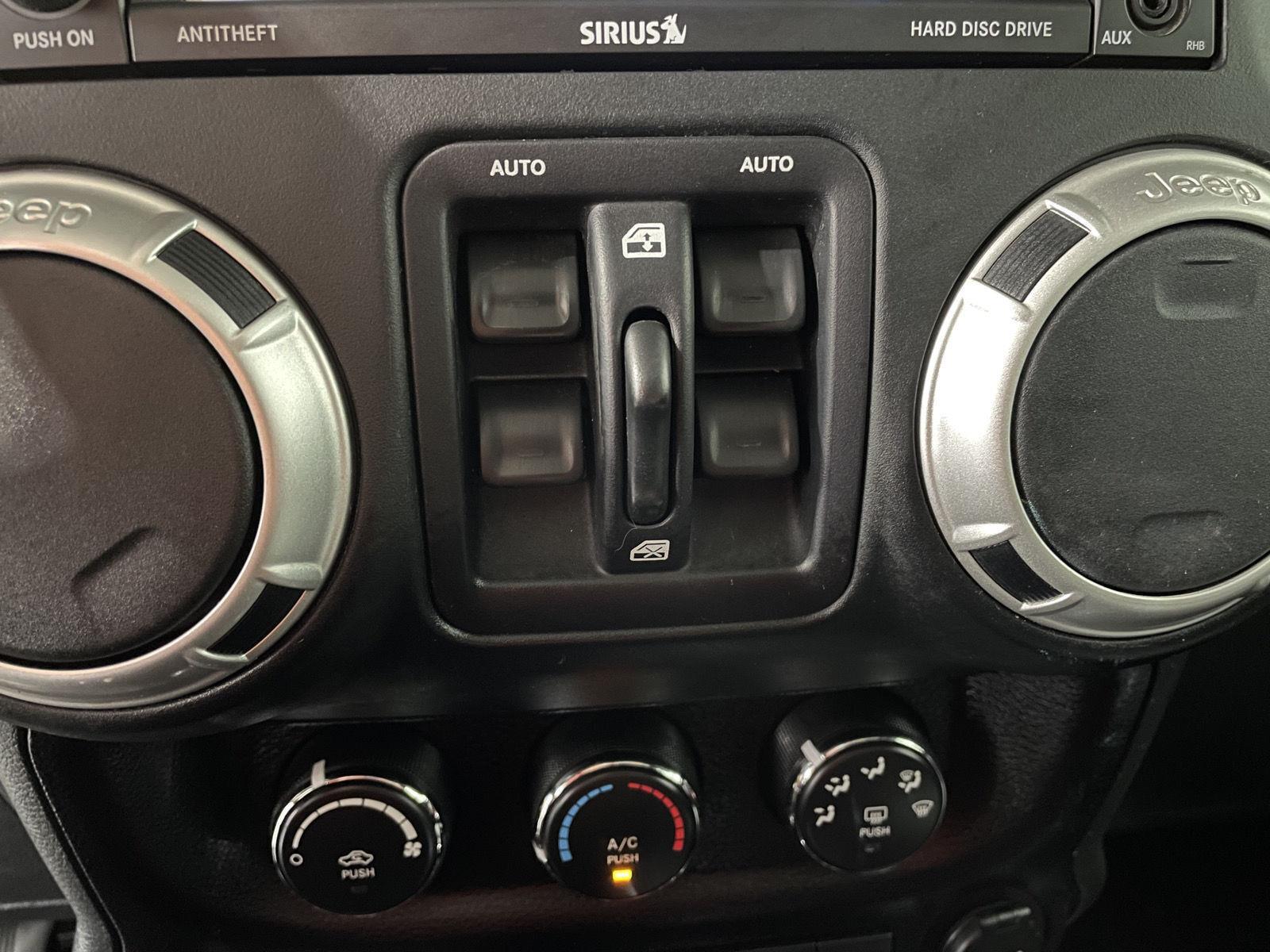 Vehicle photo 36