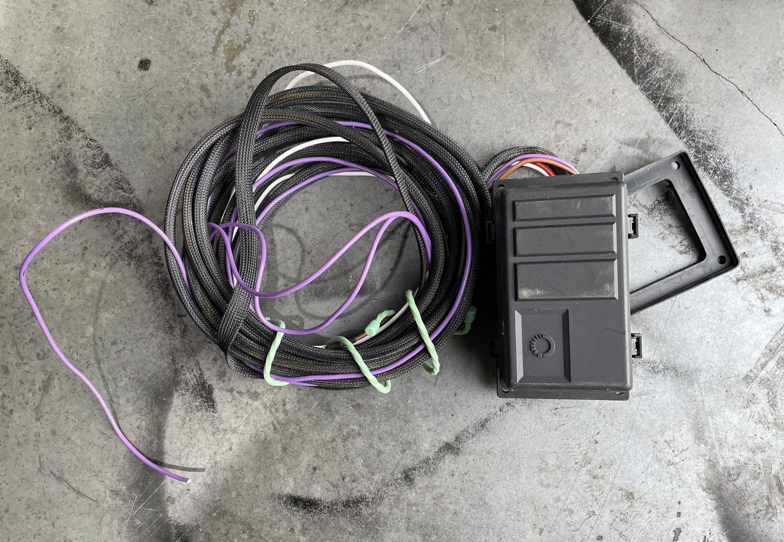 Vehicle photo 46