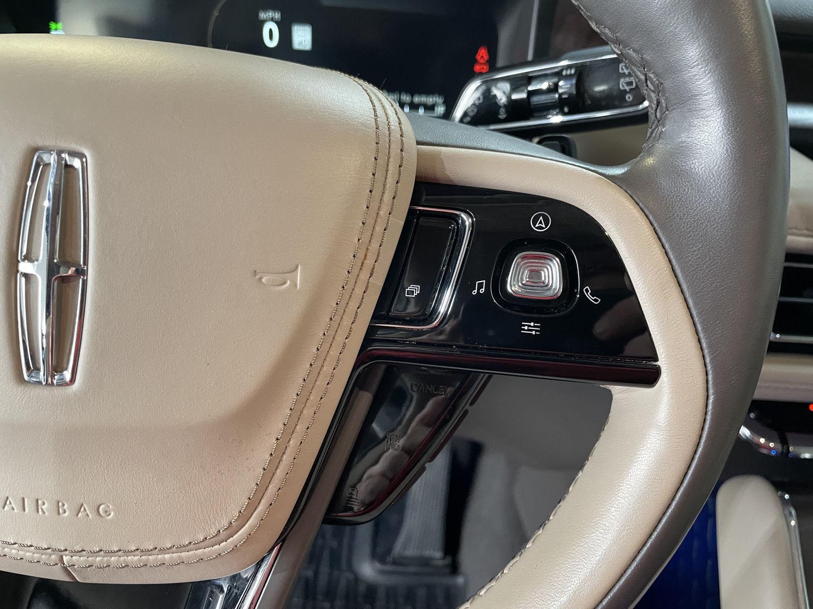 Vehicle photo 16