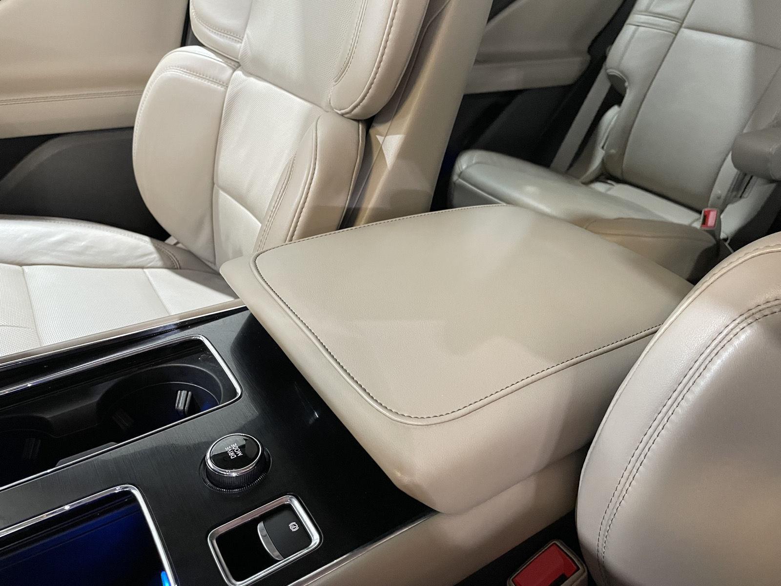 Vehicle photo 36