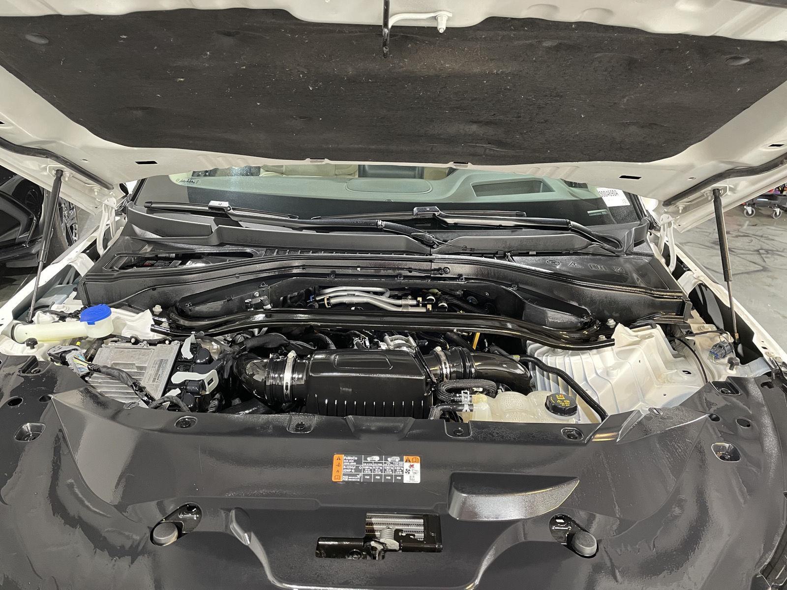 Vehicle photo 40