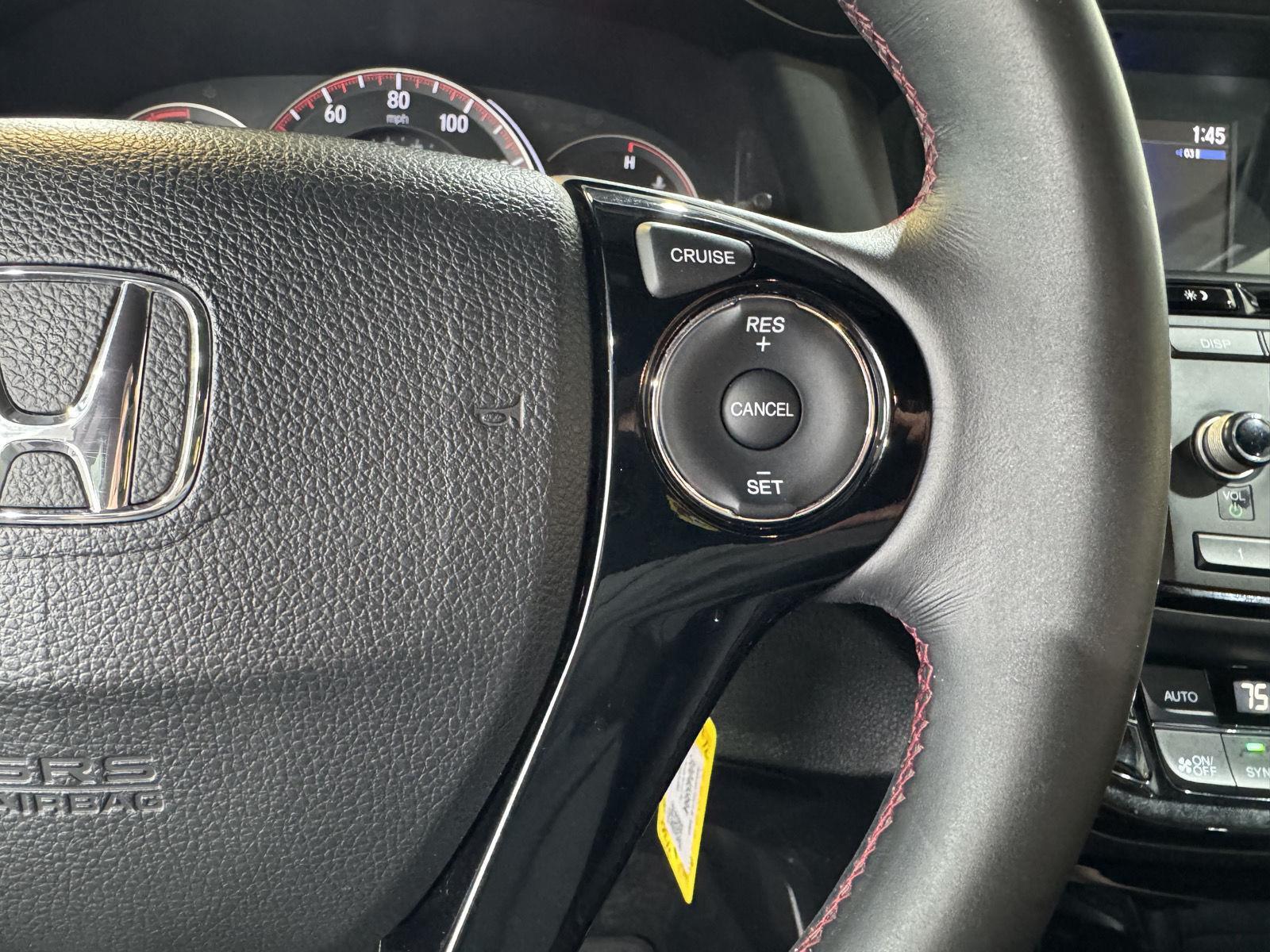 Vehicle photo 16