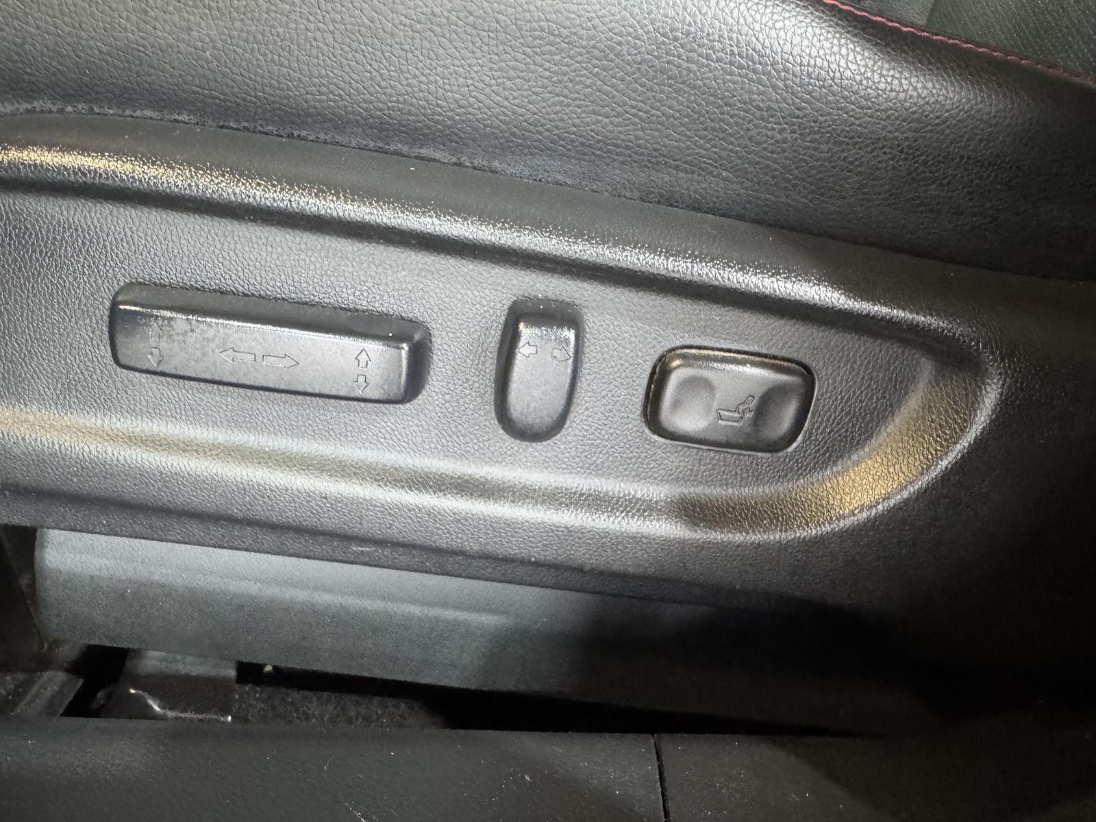 Vehicle photo 20