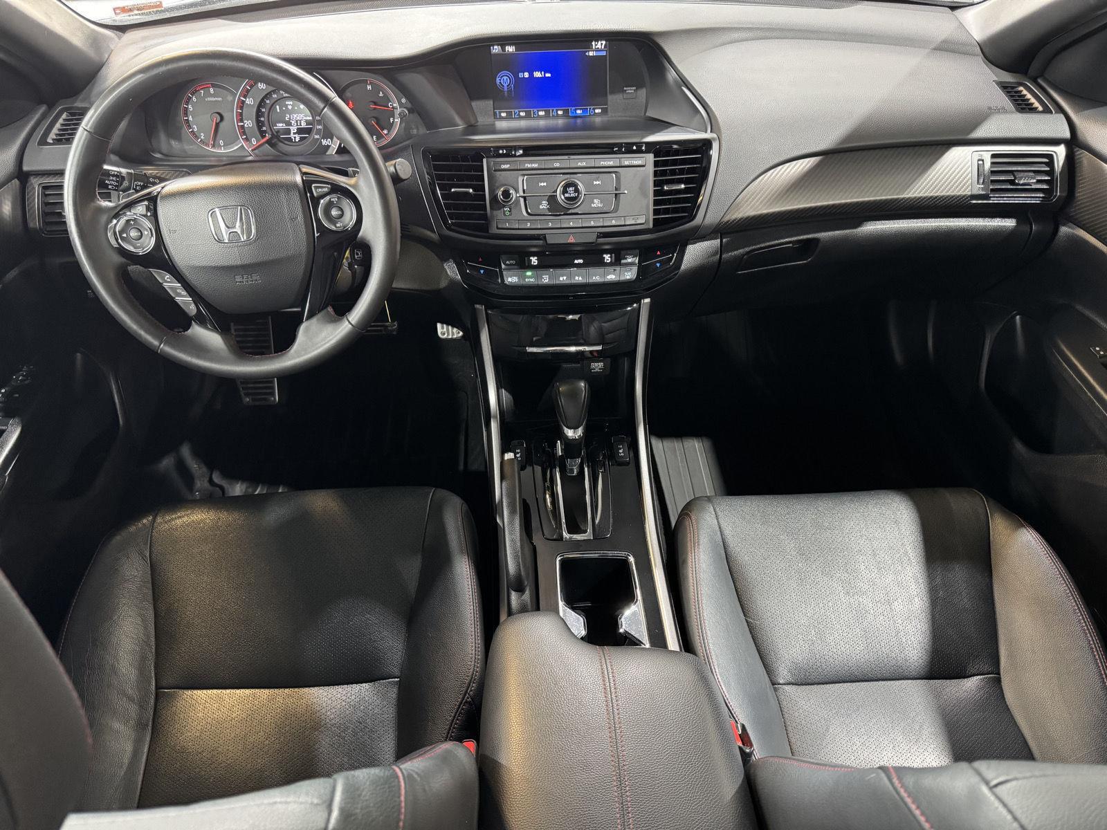 Vehicle photo 21