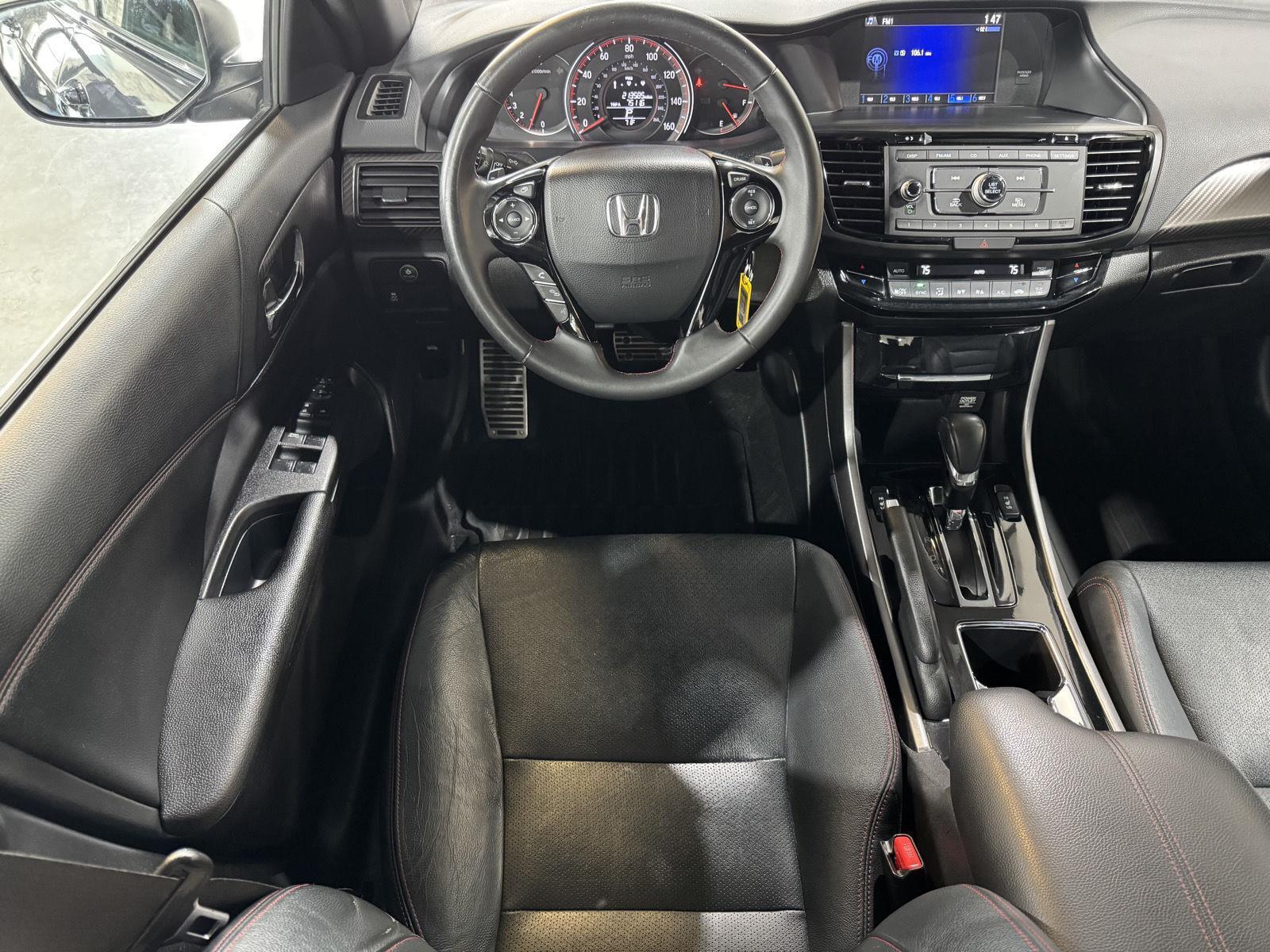 Vehicle photo 22