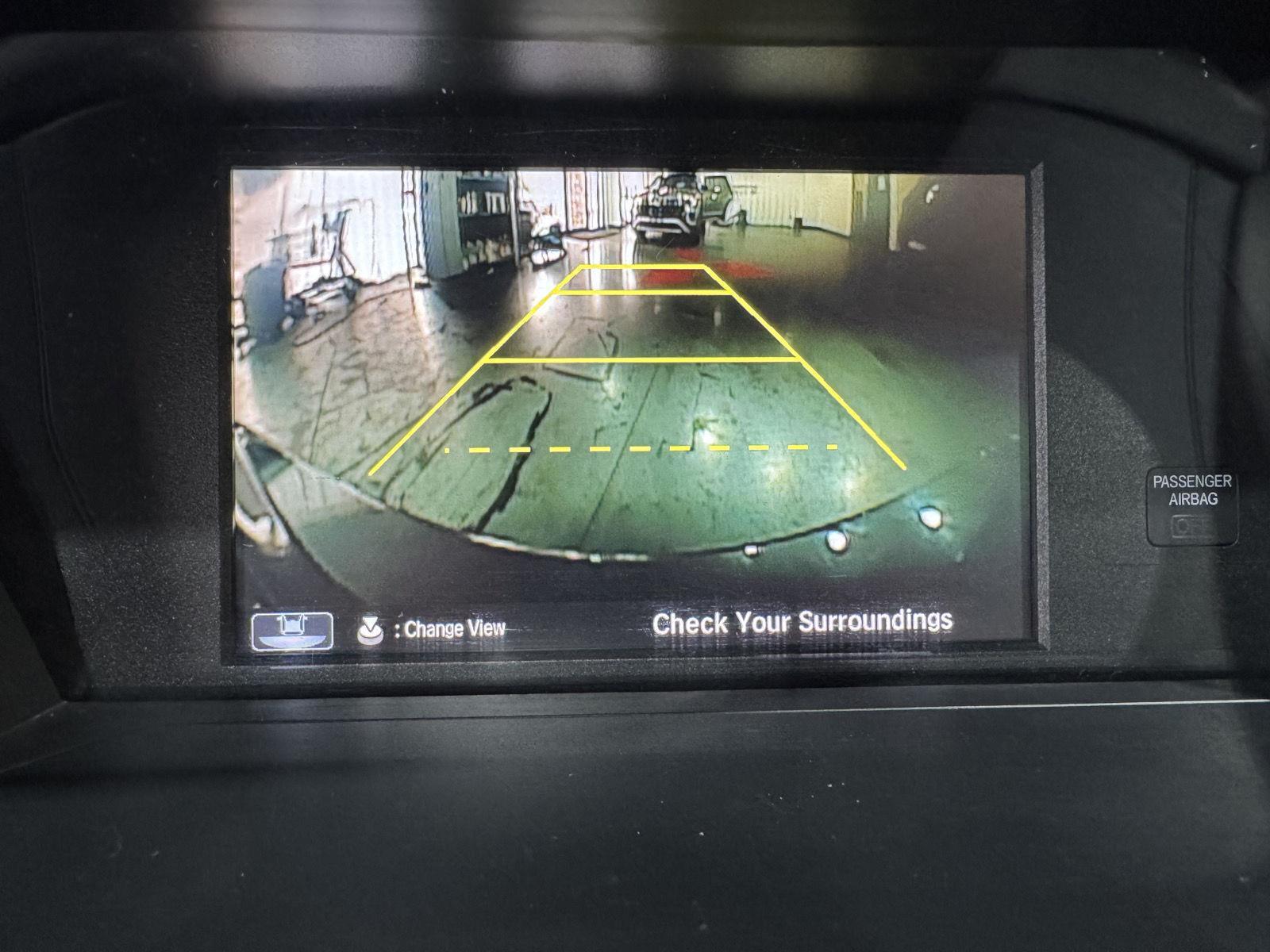 Vehicle photo 32