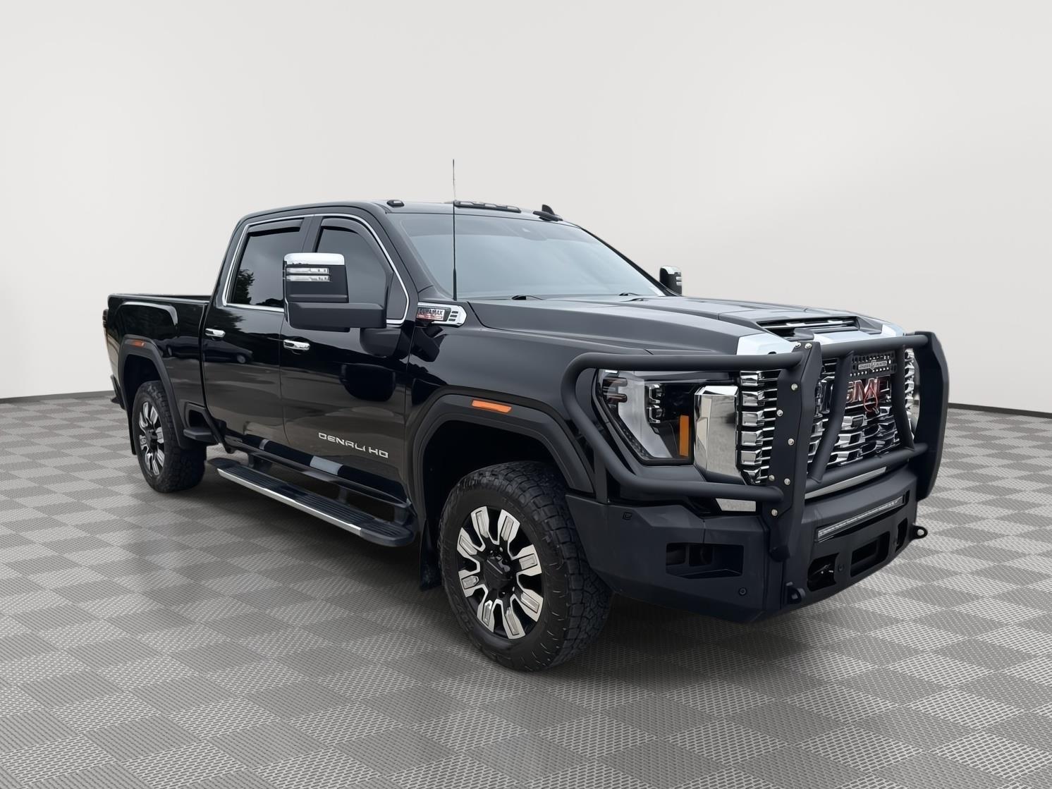 Vehicle photo 4