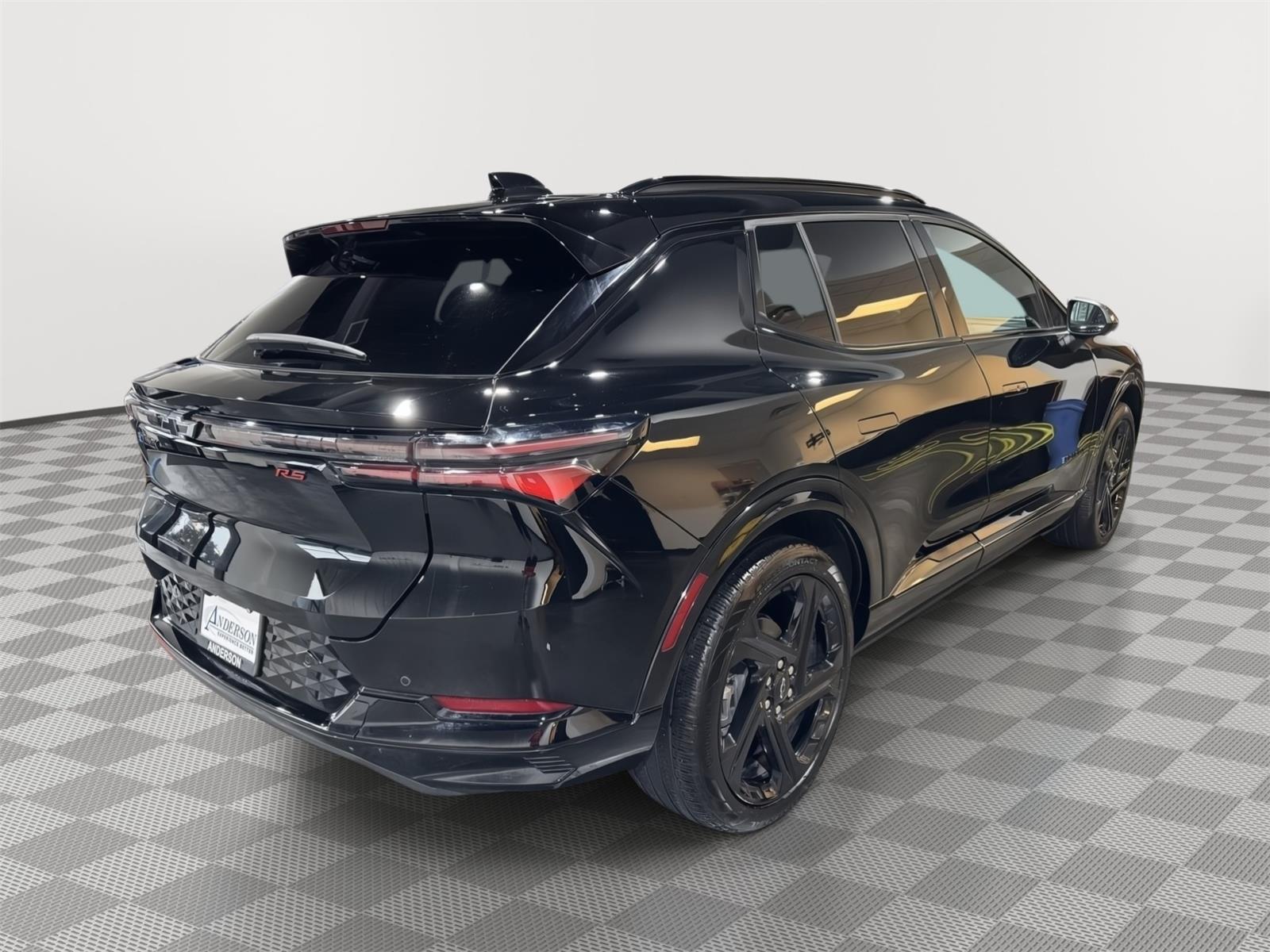 Vehicle photo 8