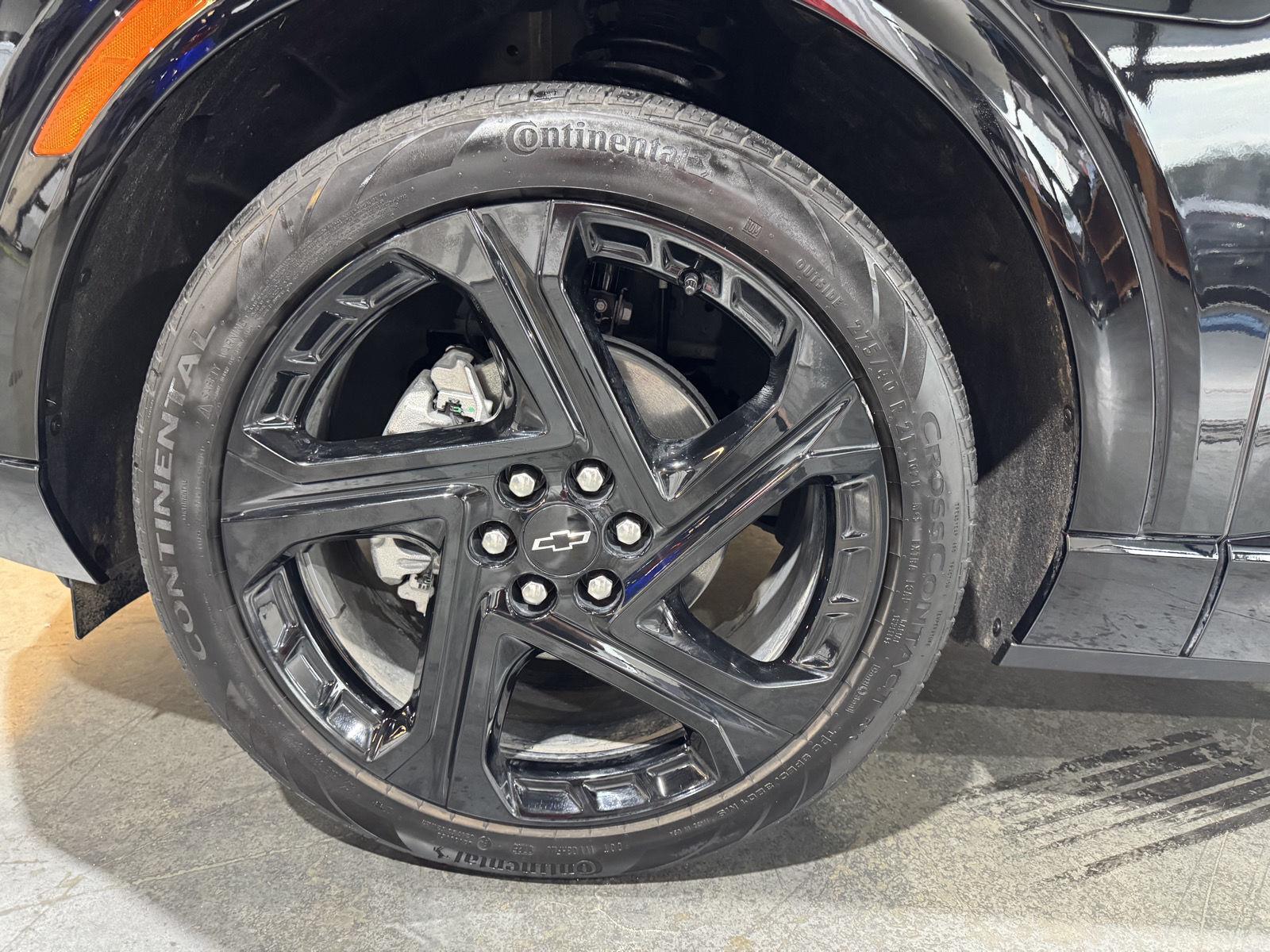 Vehicle photo 11