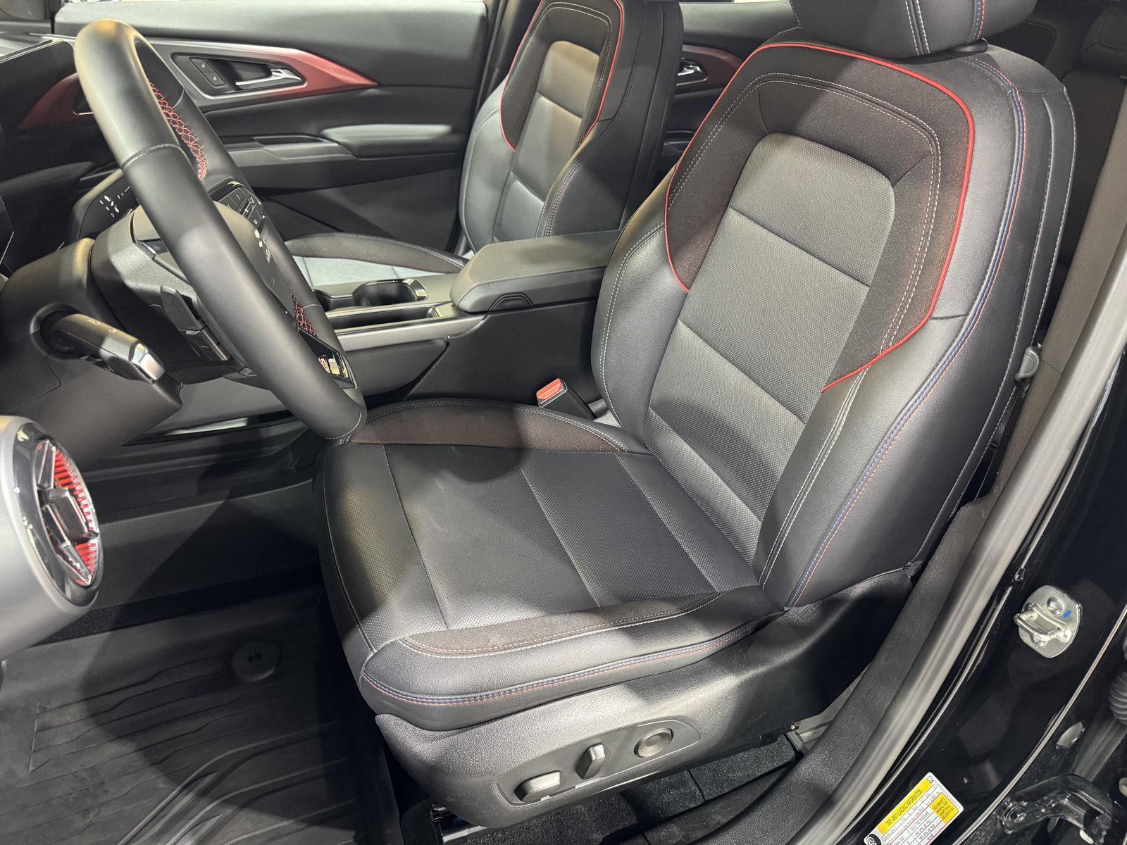 Vehicle photo 20