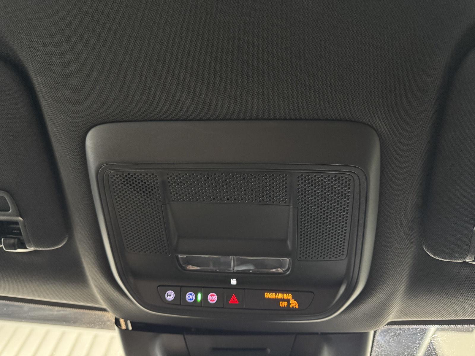 Vehicle photo 31