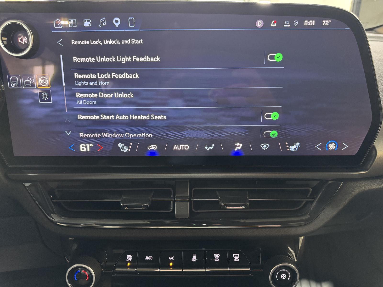 Vehicle photo 32