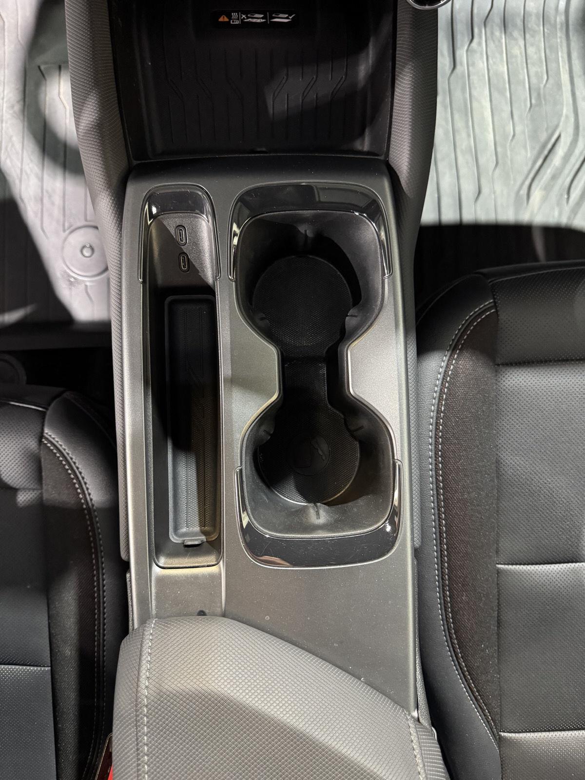 Vehicle photo 35