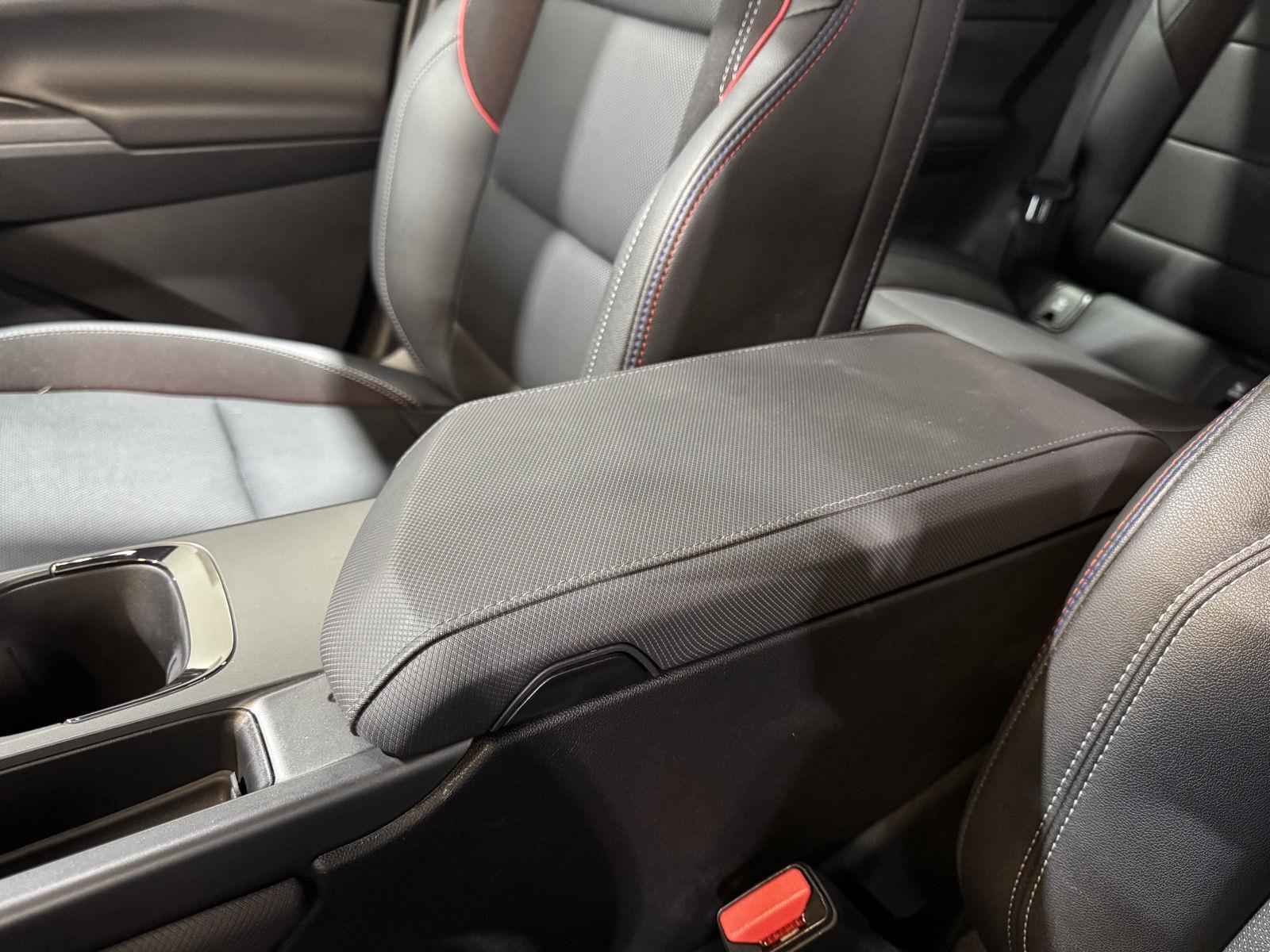 Vehicle photo 36