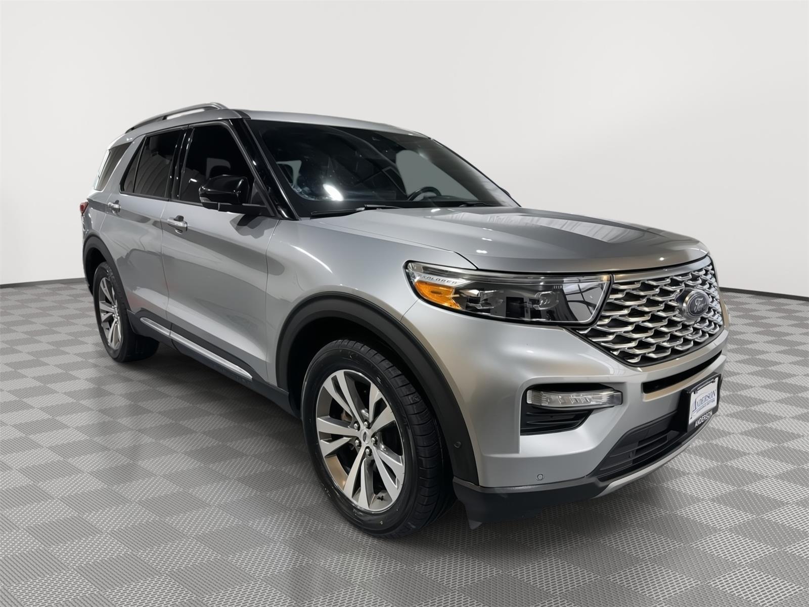 Vehicle photo 5