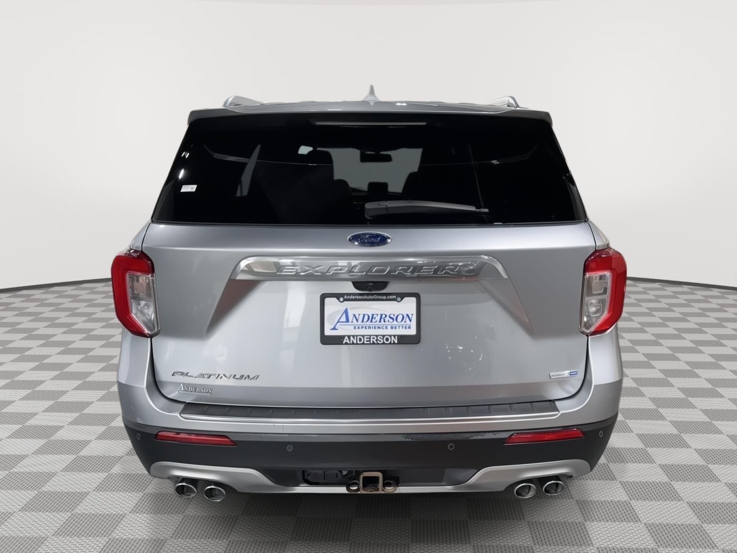Vehicle photo 8