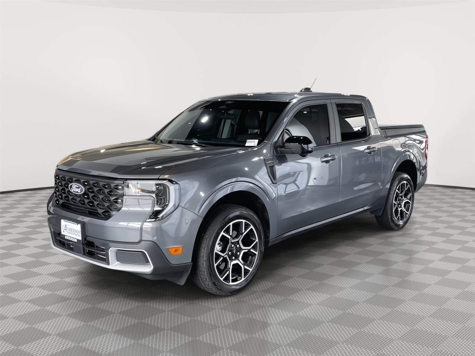 Vehicle photo 25