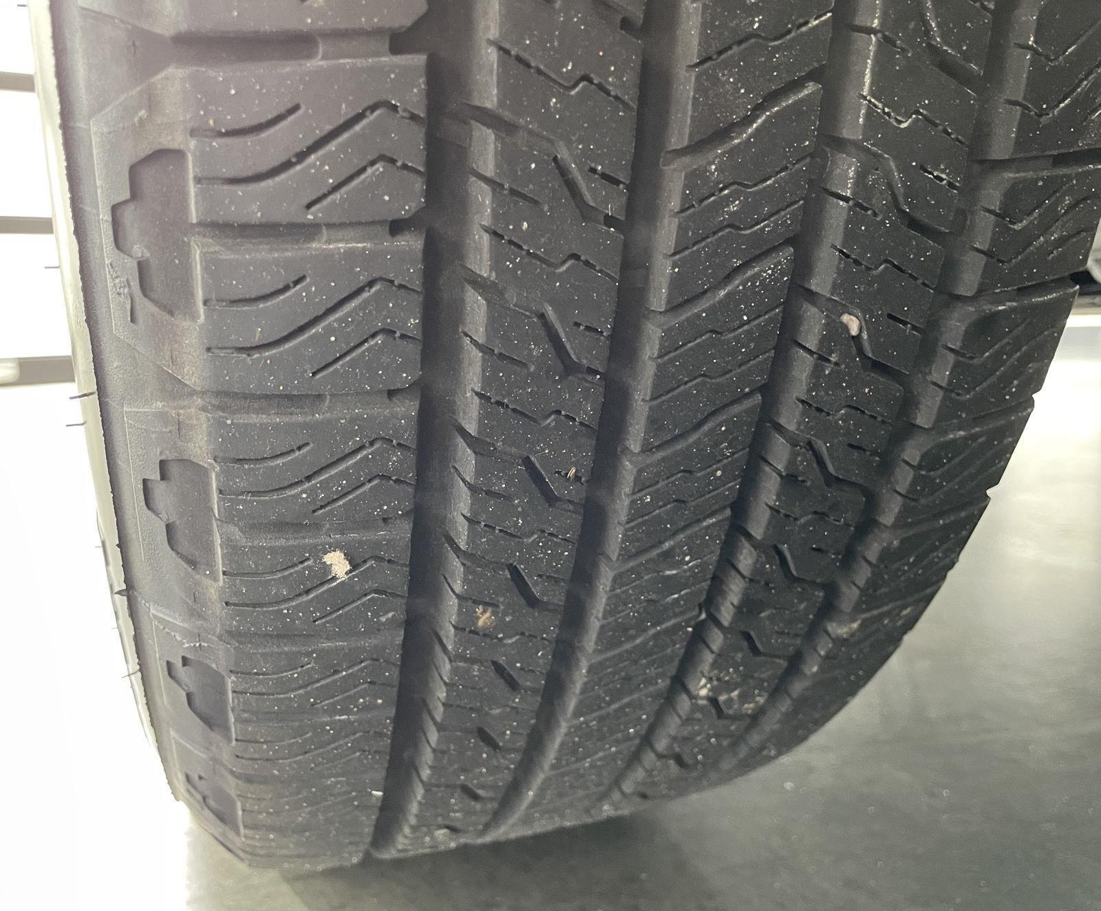 Vehicle photo 35