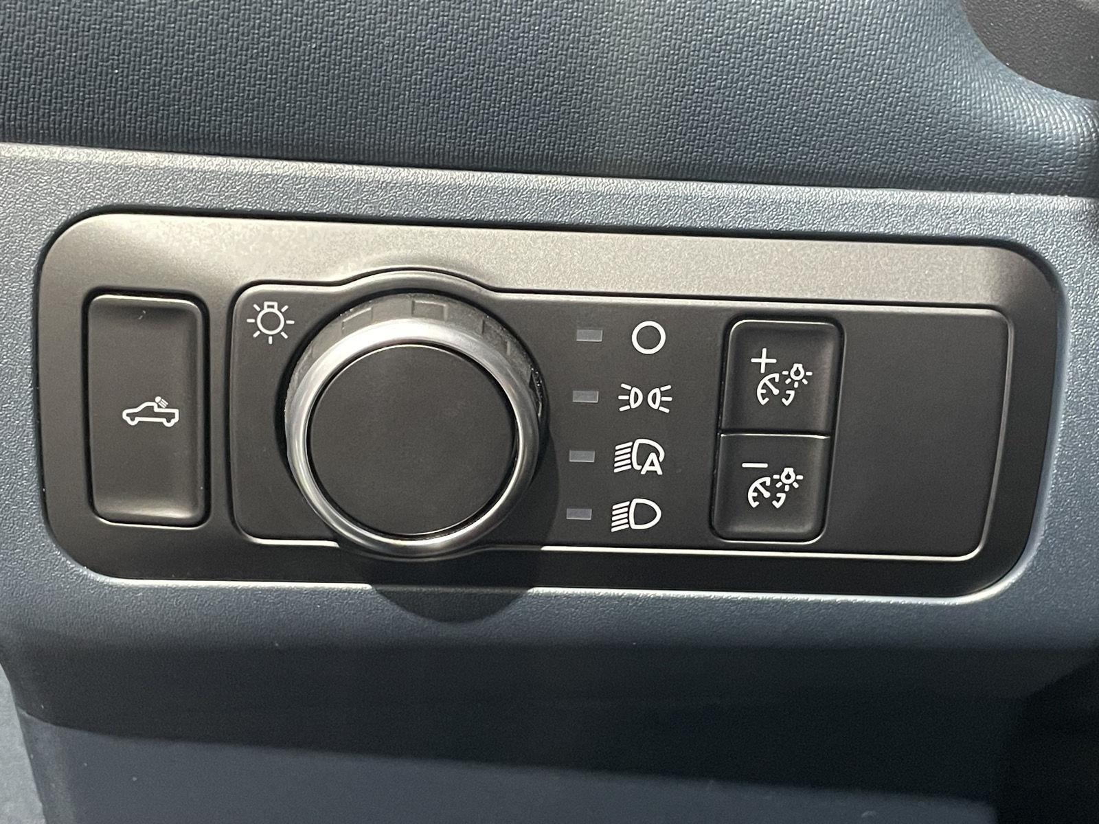 Vehicle photo 39