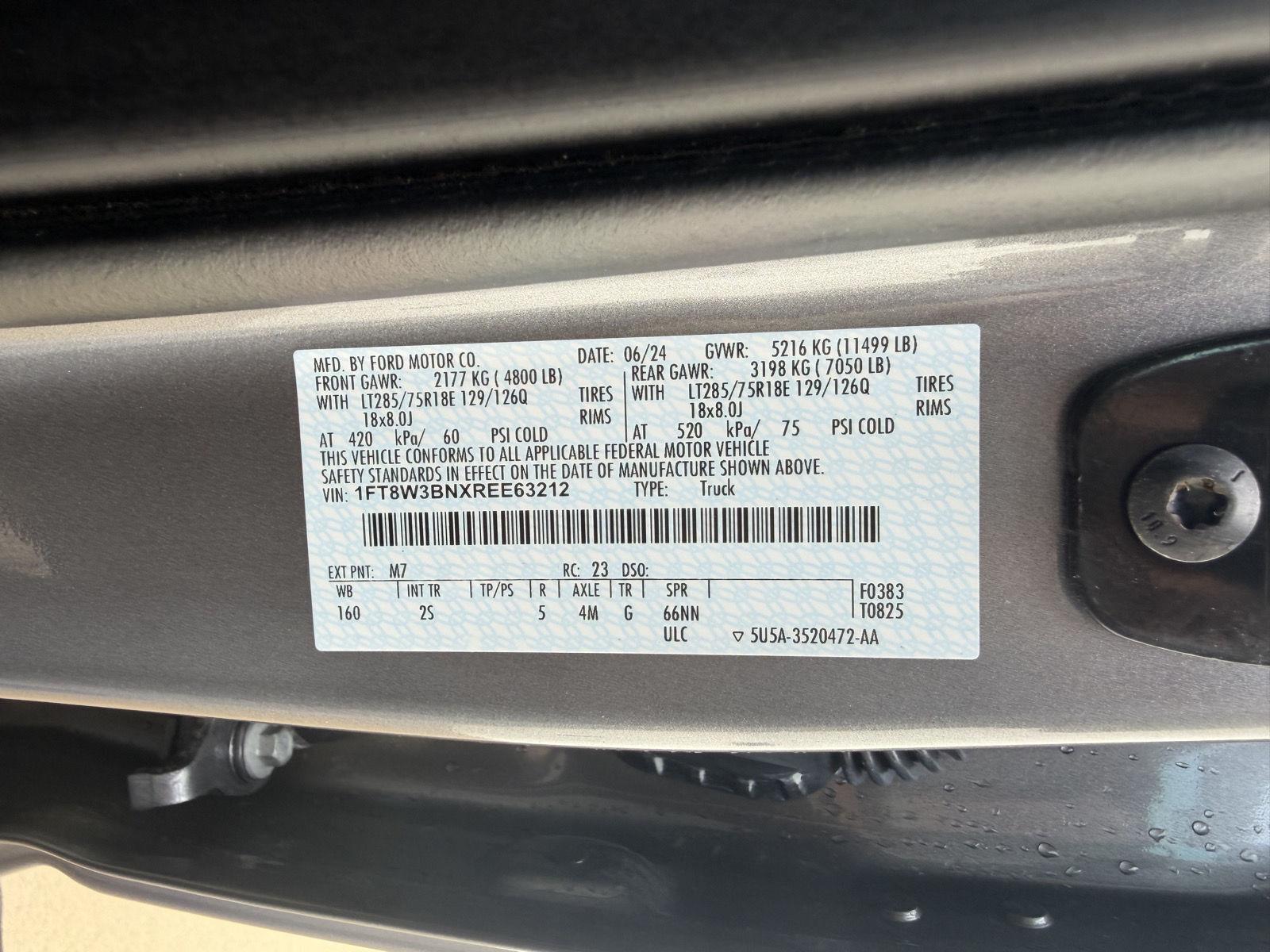 Vehicle photo 34