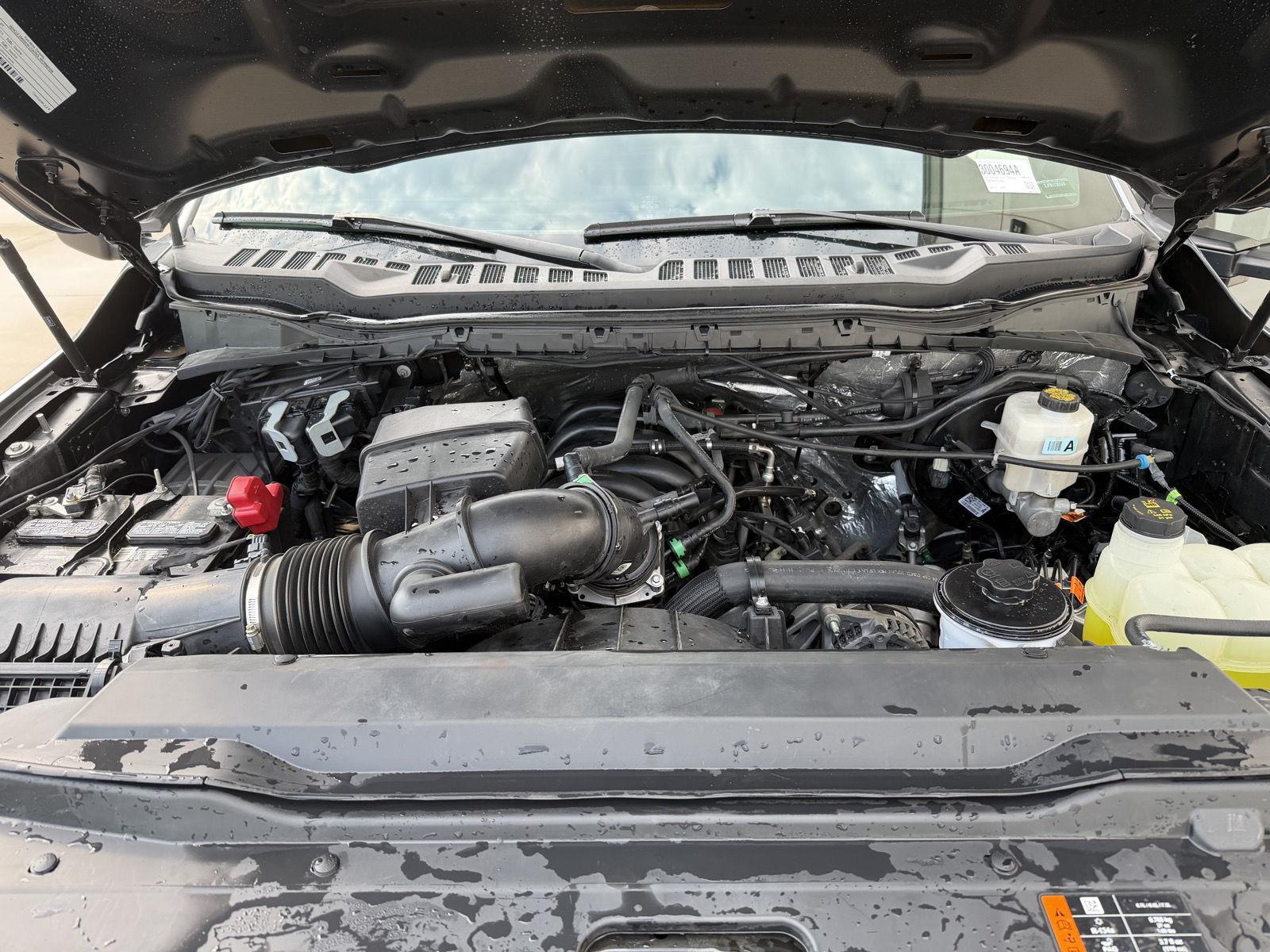 Vehicle photo 36