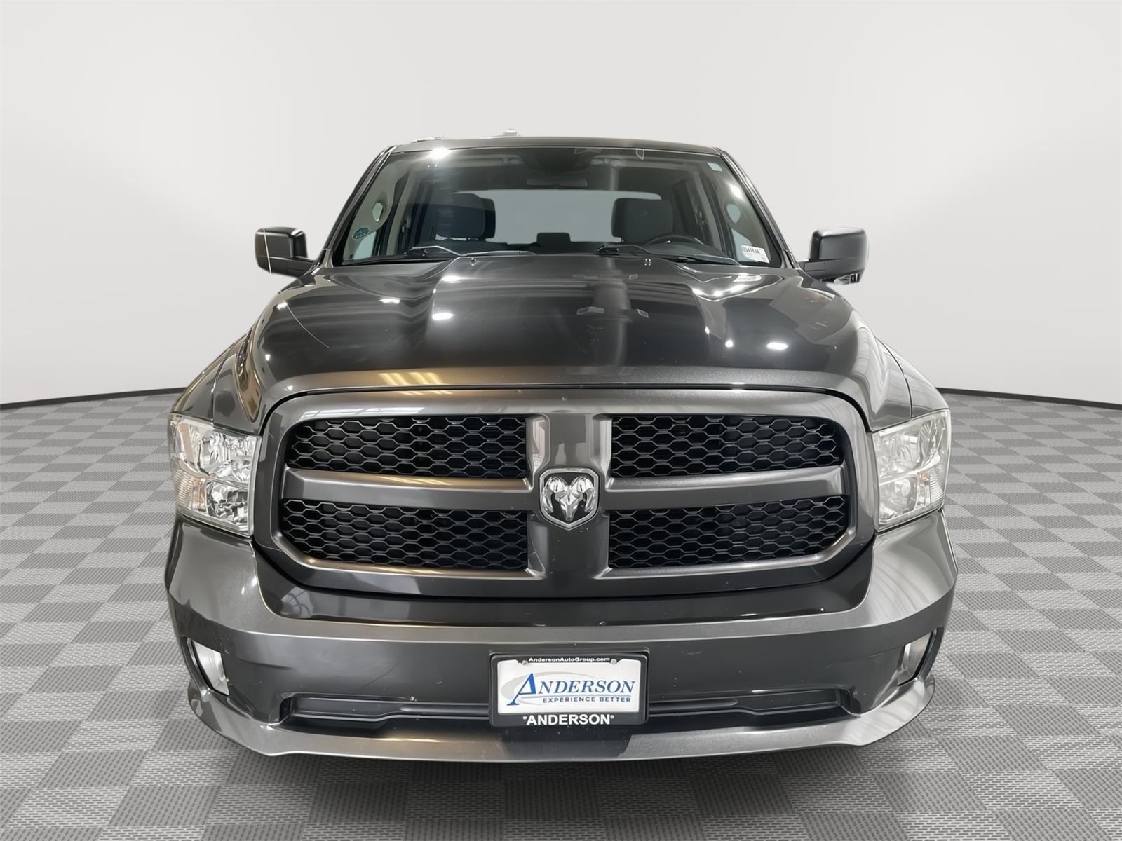 Vehicle photo 4