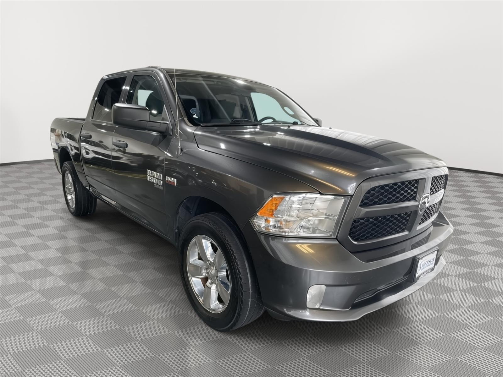 Vehicle photo 5