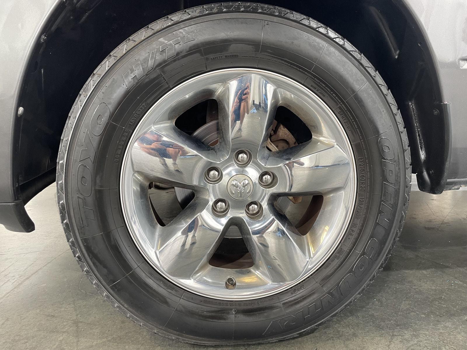 Vehicle photo 10