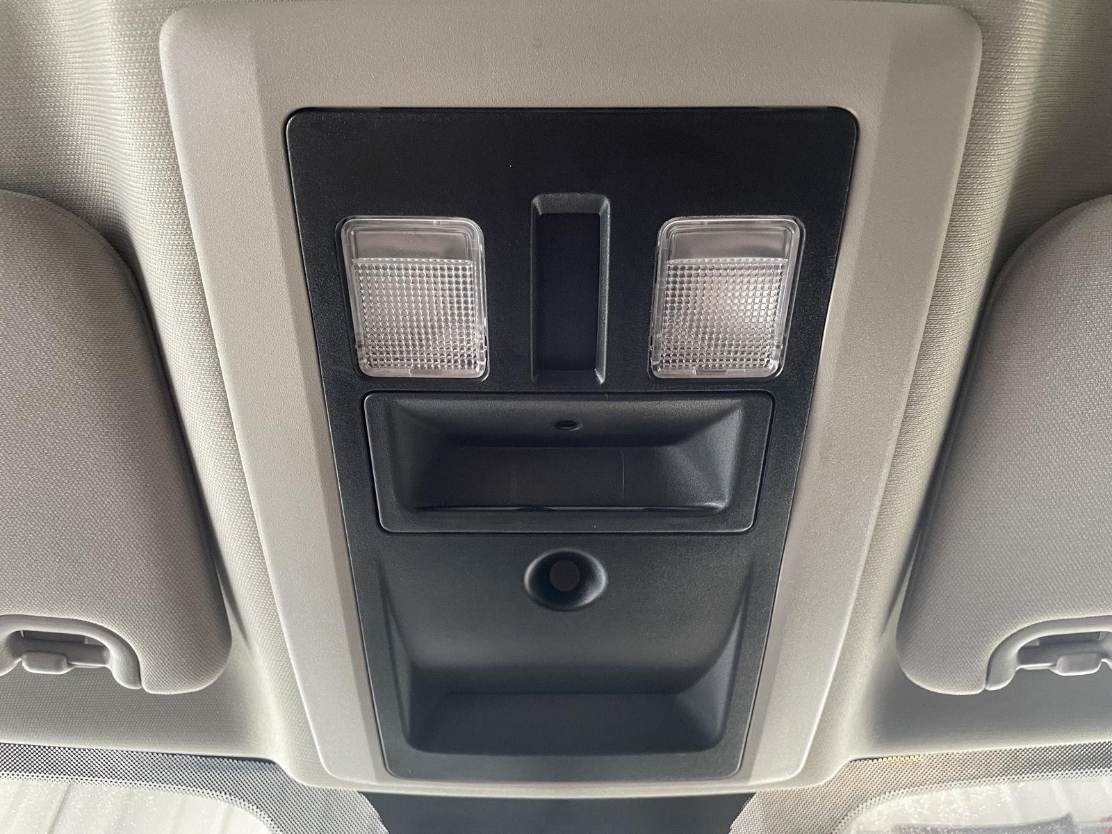 Vehicle photo 26