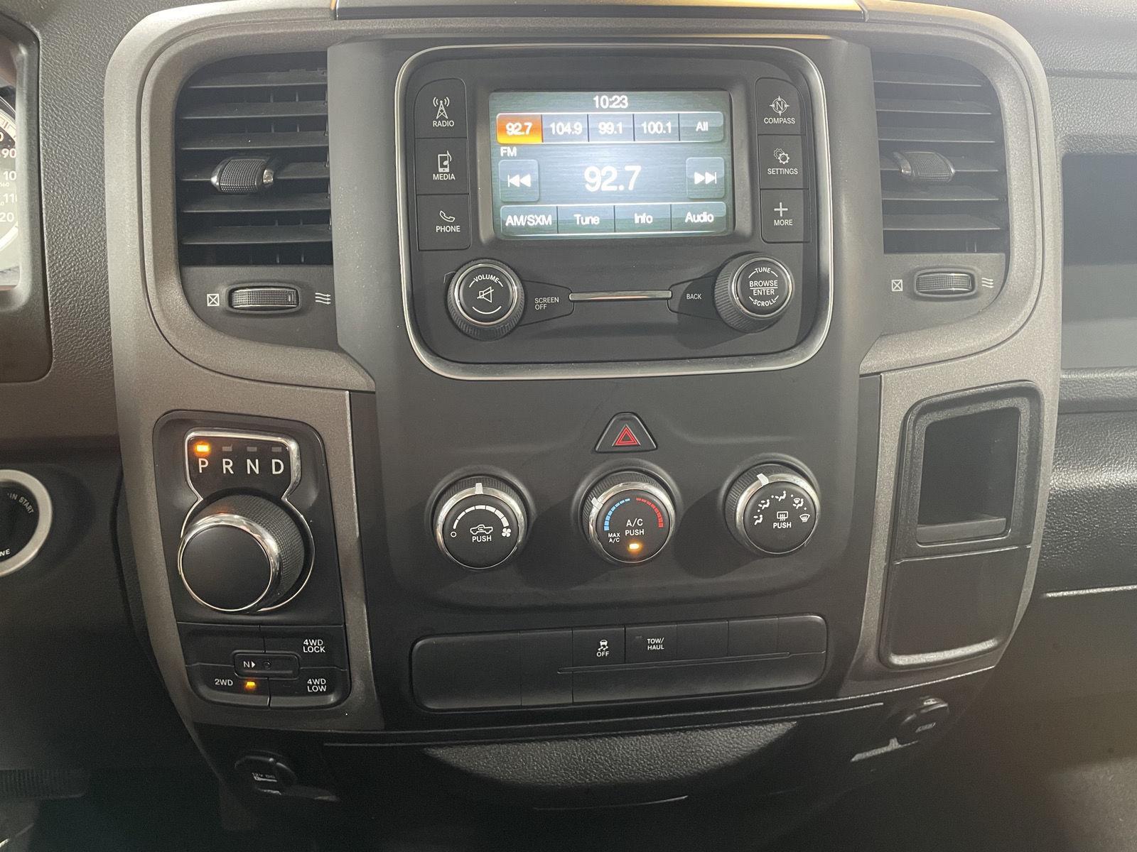 Vehicle photo 27