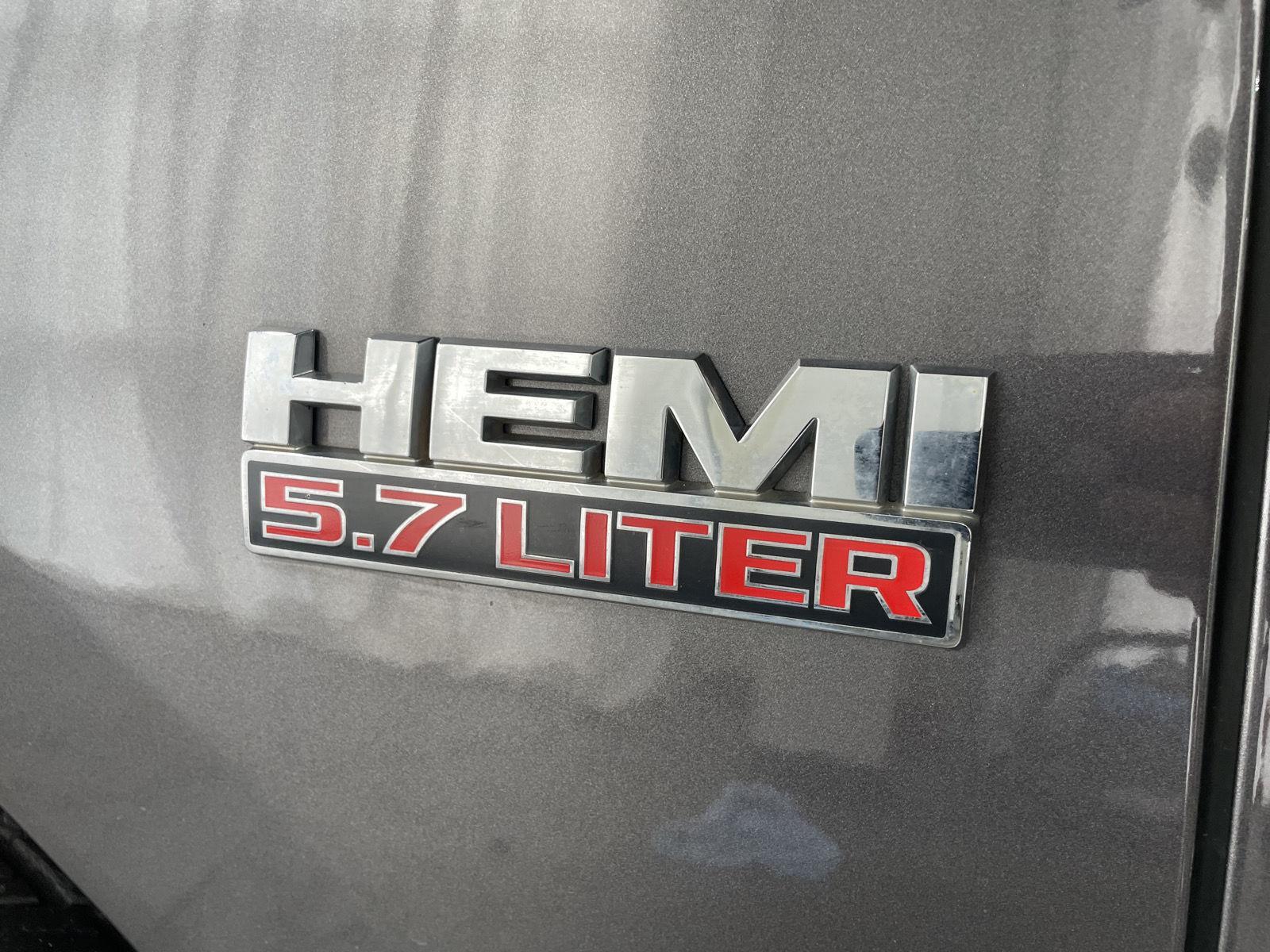 Vehicle photo 38