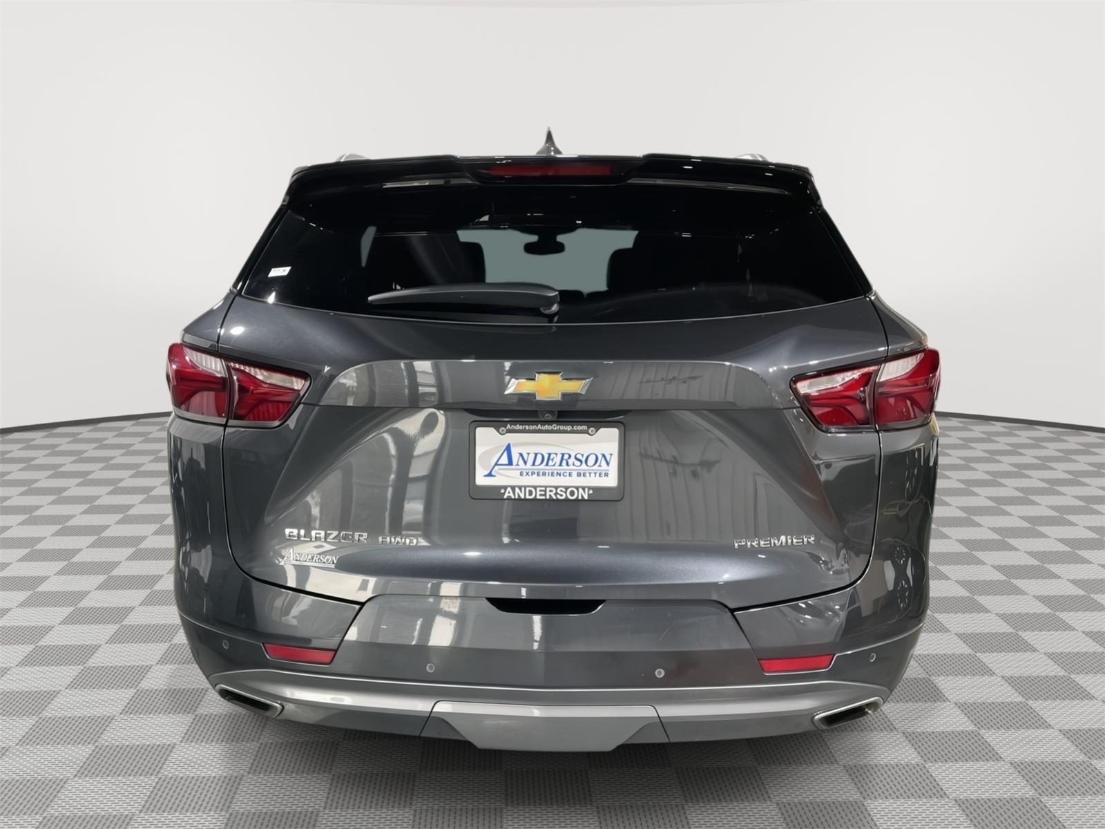 Vehicle photo 8