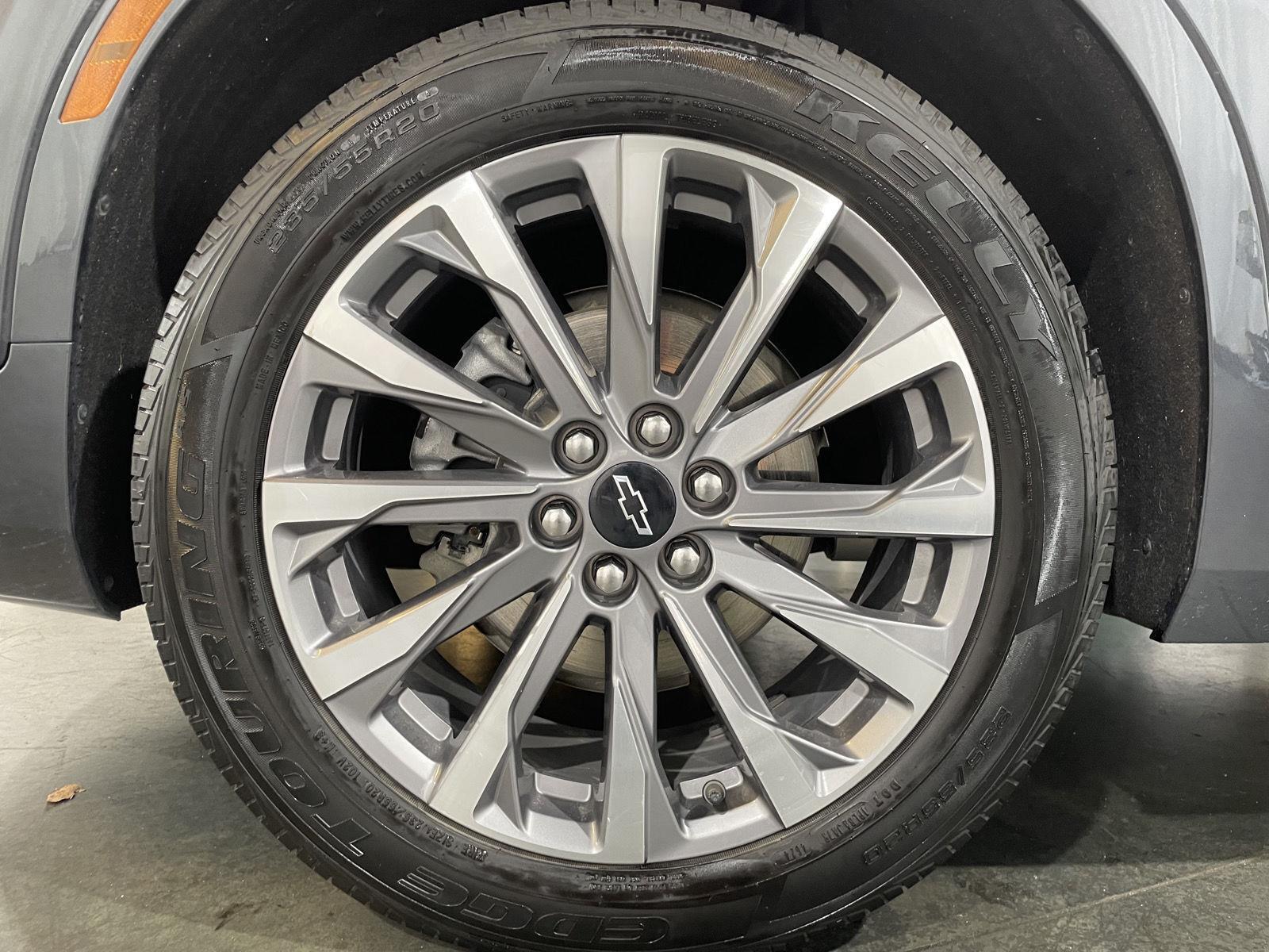 Vehicle photo 10