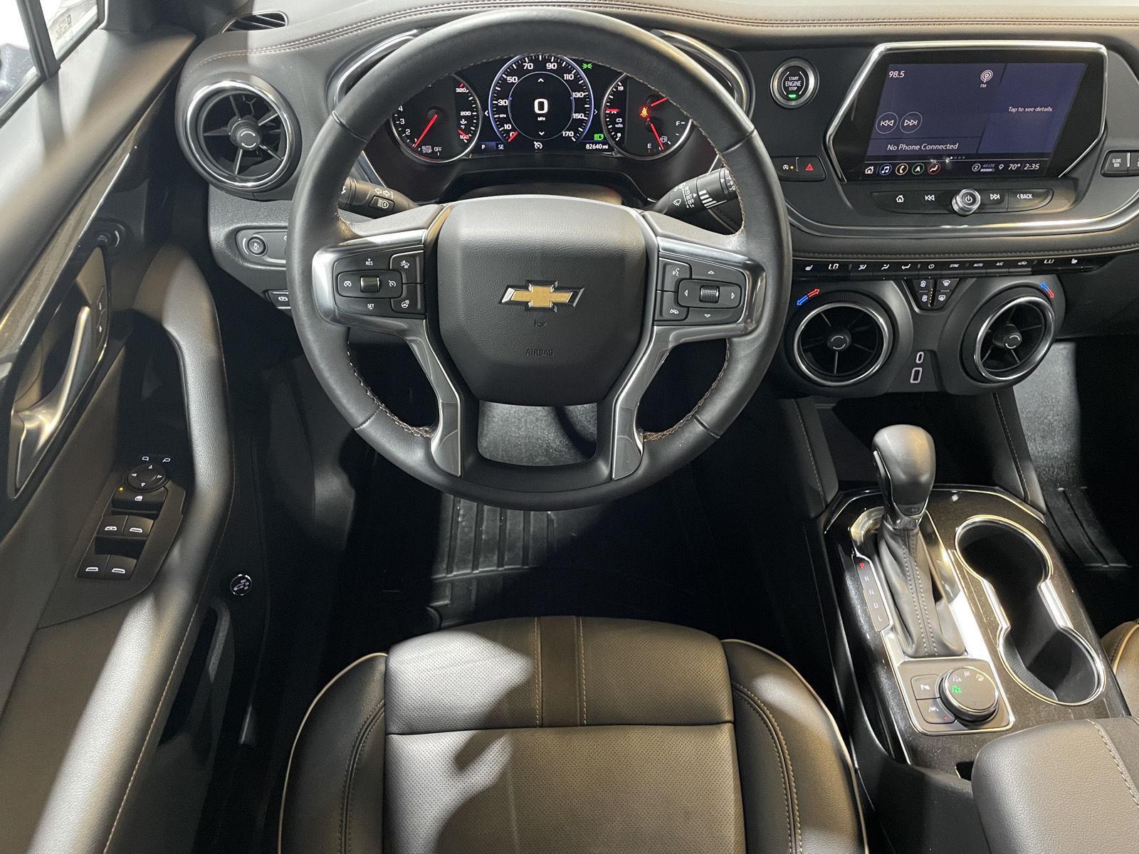 Vehicle photo 15