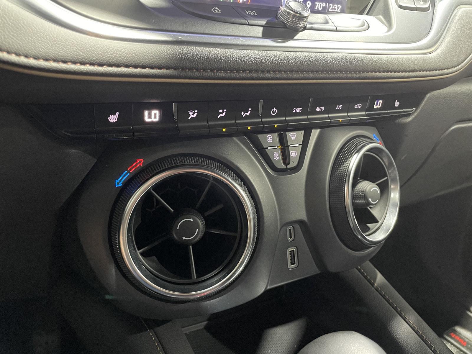 Vehicle photo 31