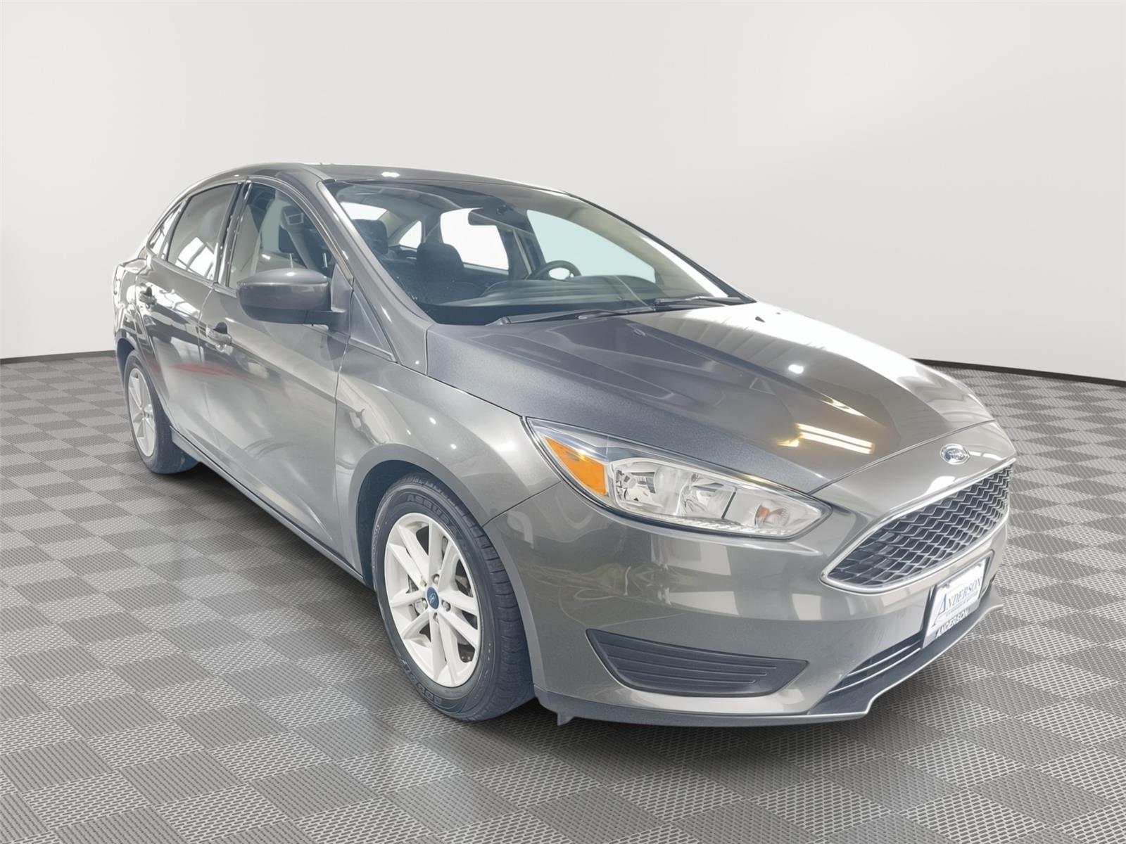 Vehicle photo 5