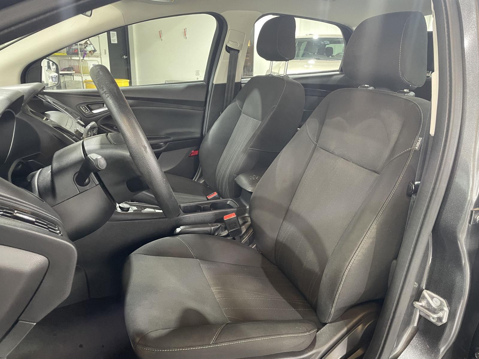 Vehicle photo 16