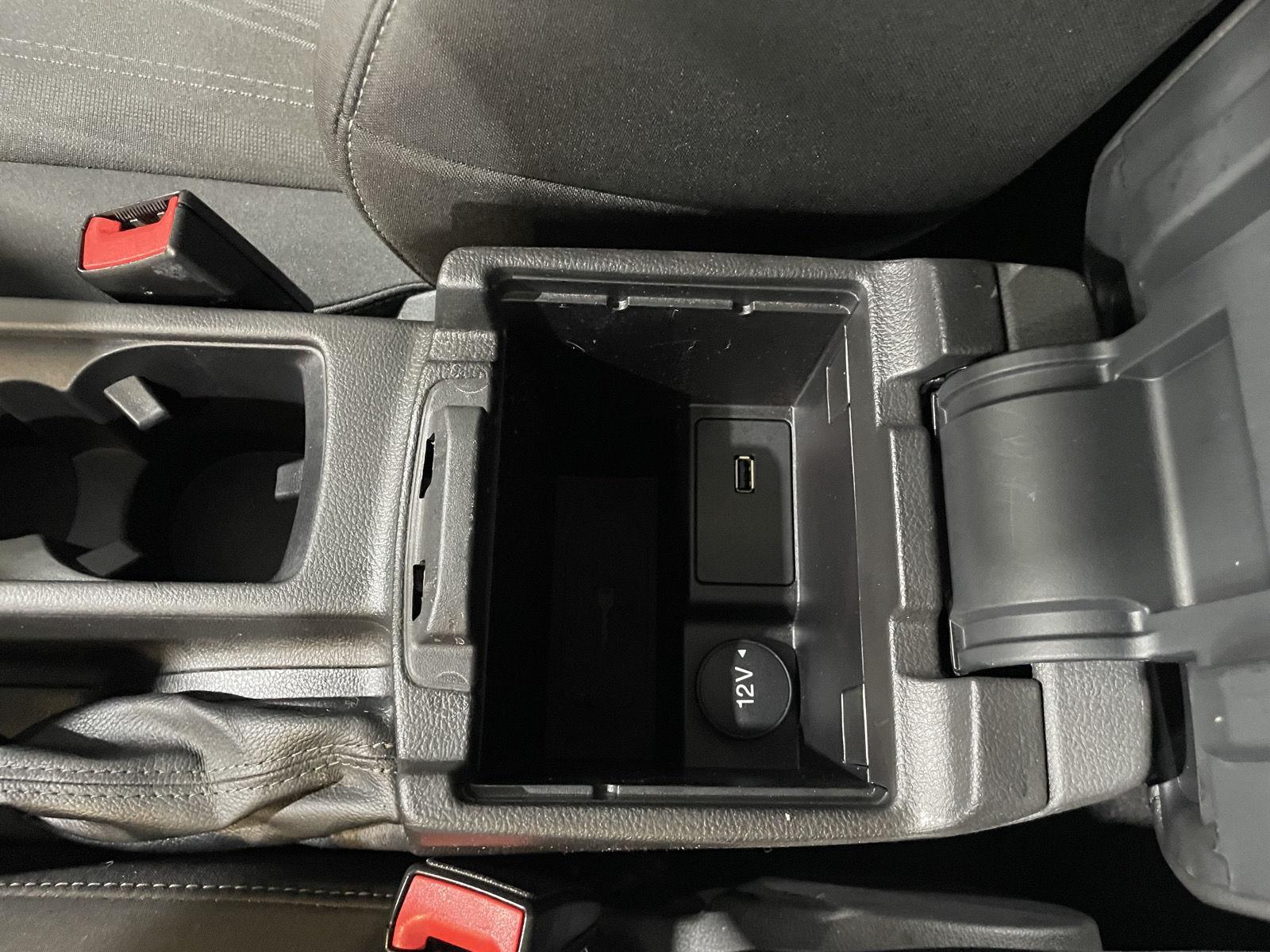 Vehicle photo 31