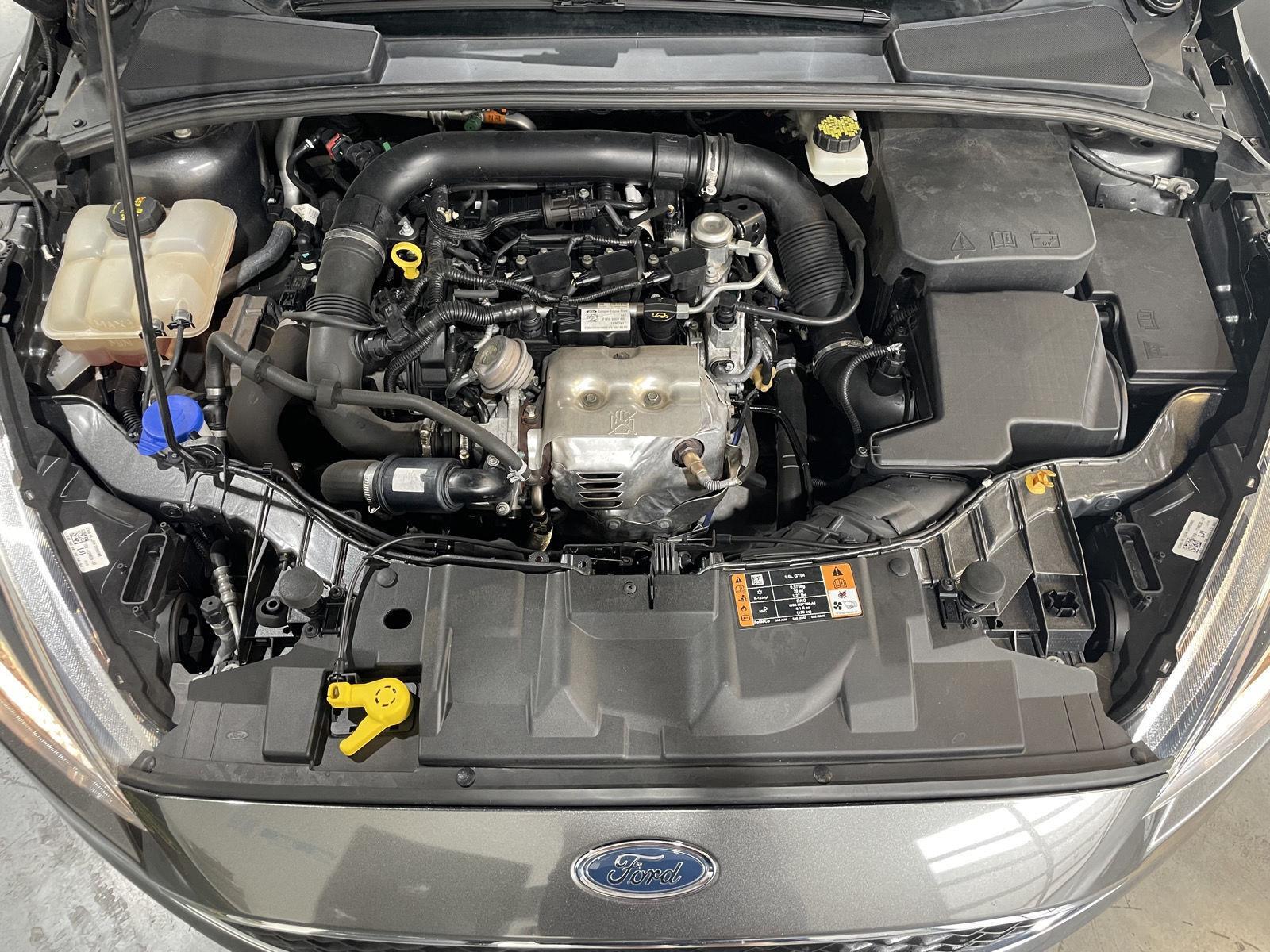 Vehicle photo 32
