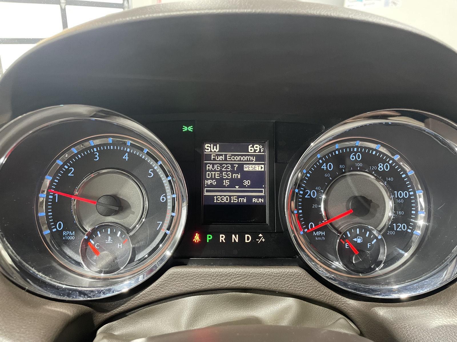 Vehicle photo 3