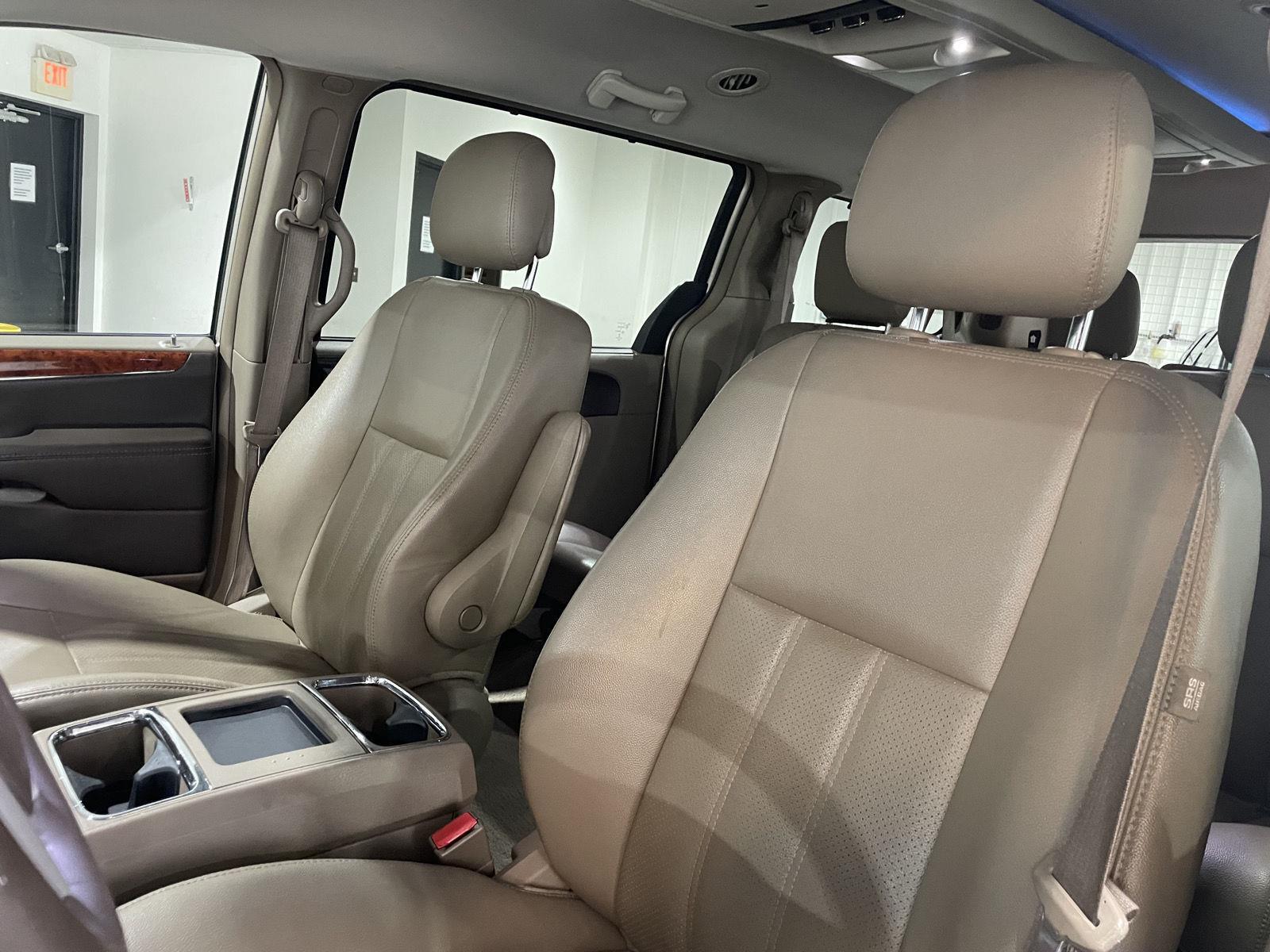 Vehicle photo 18