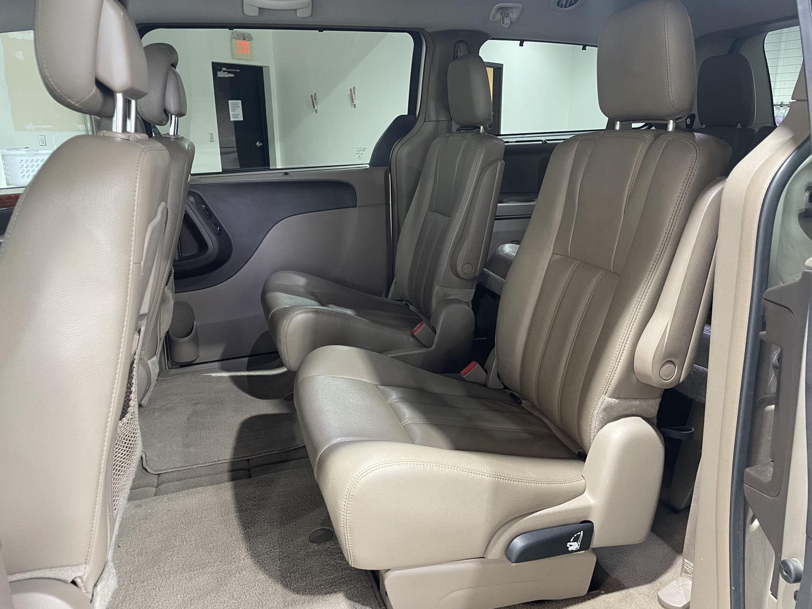 Vehicle photo 22