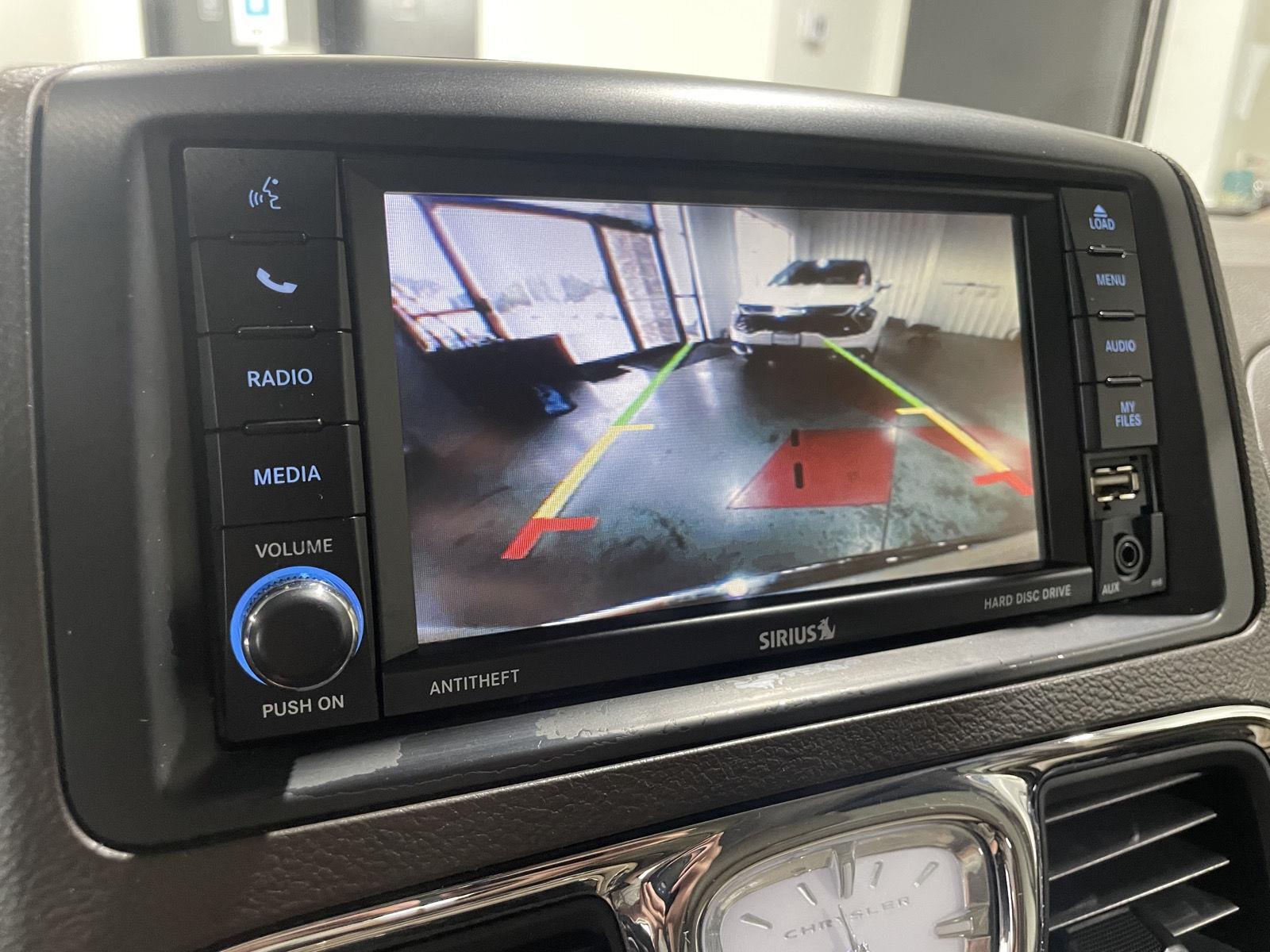 Vehicle photo 29