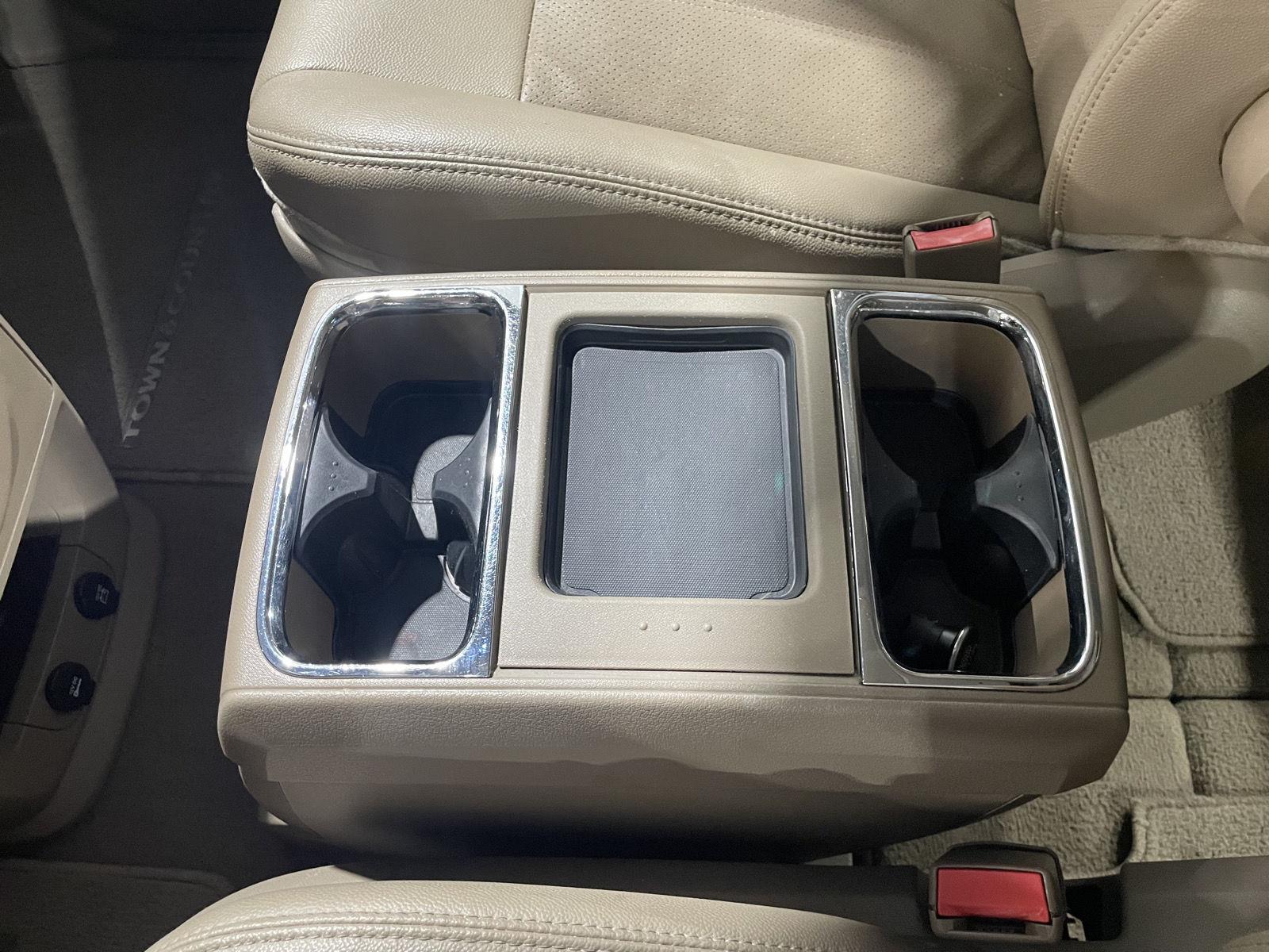 Vehicle photo 32