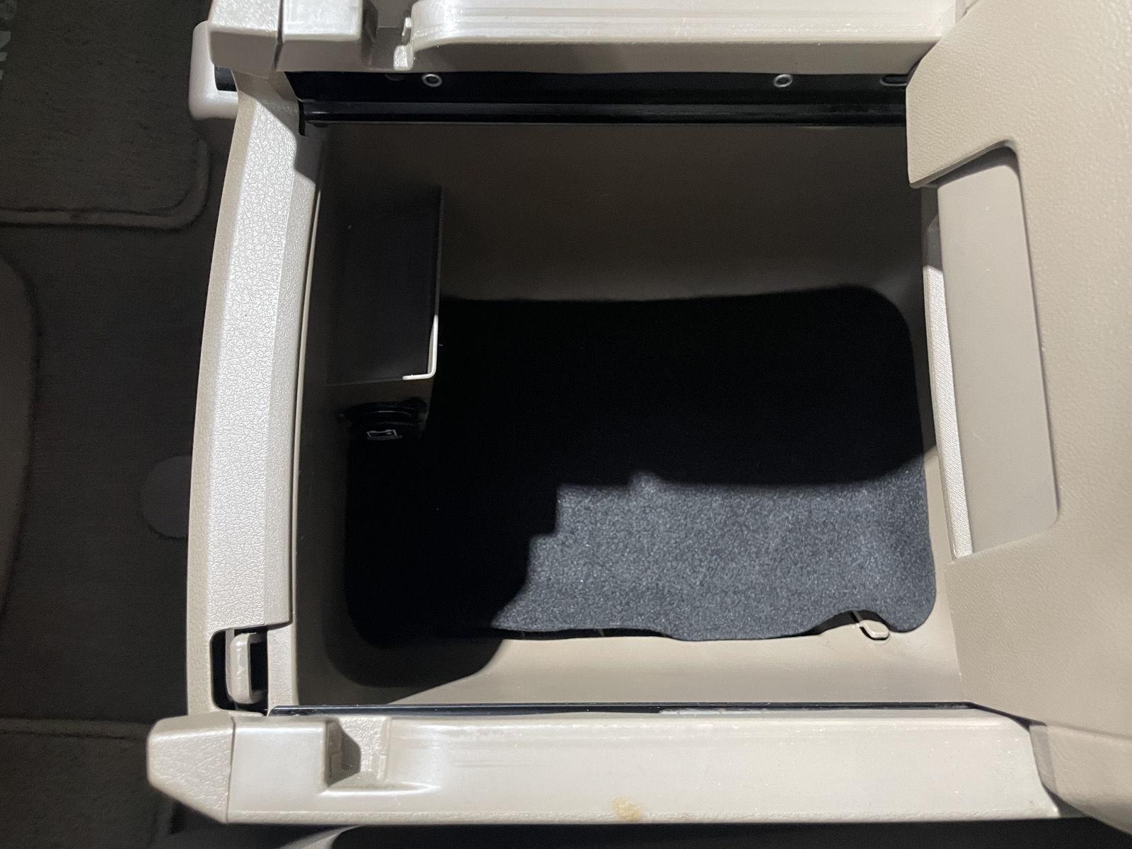 Vehicle photo 33