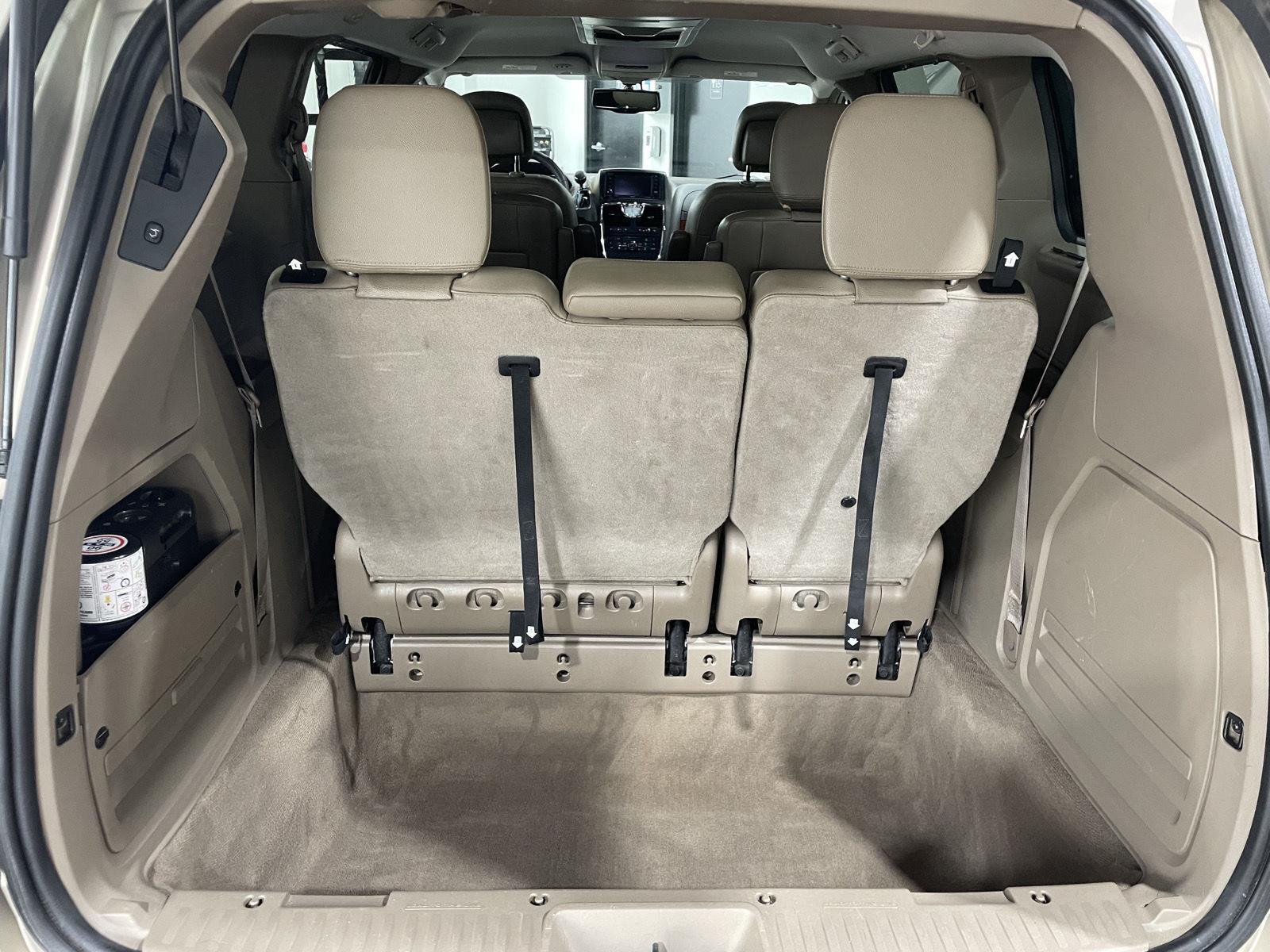 Vehicle photo 37
