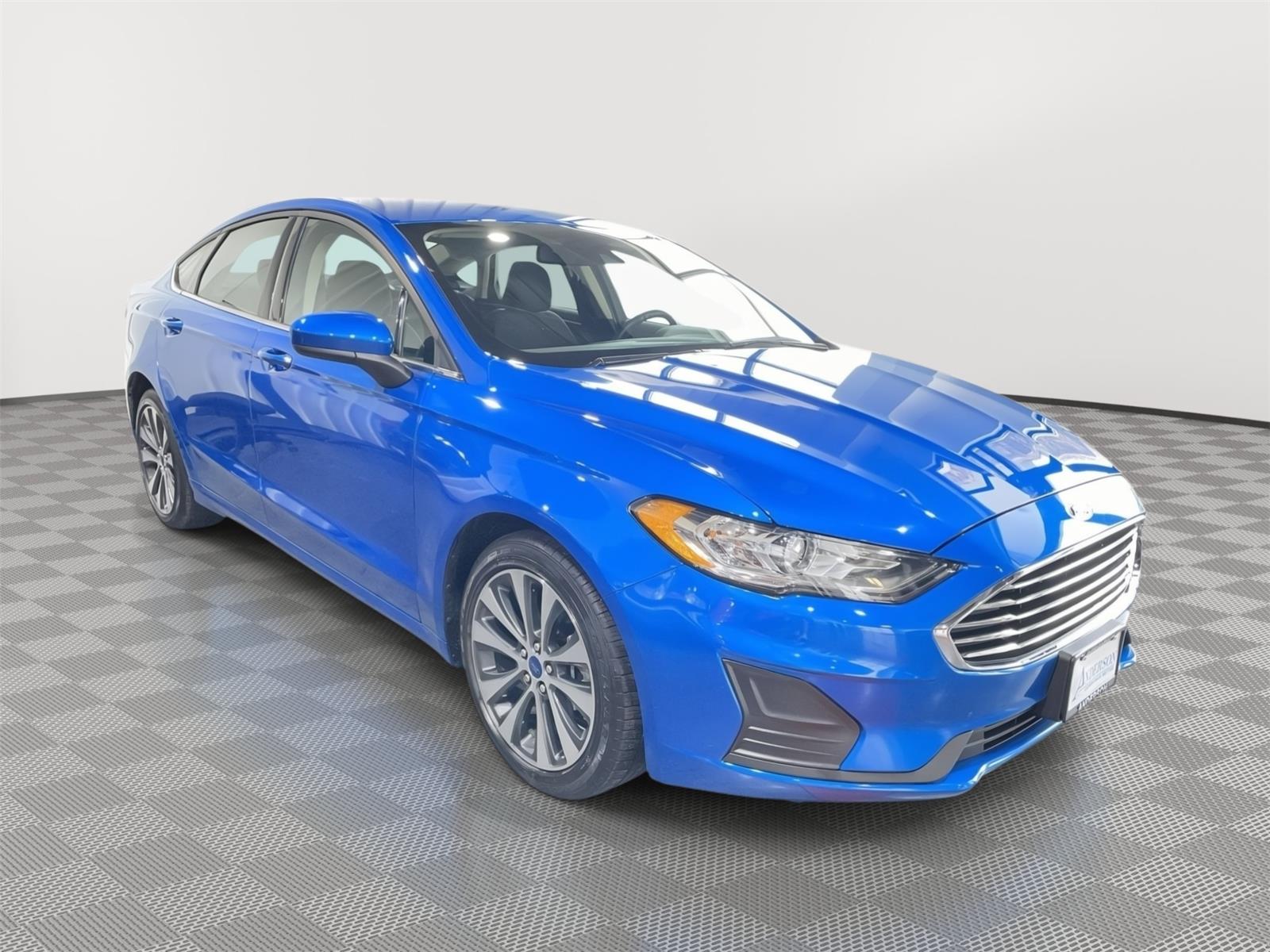 Vehicle photo 5