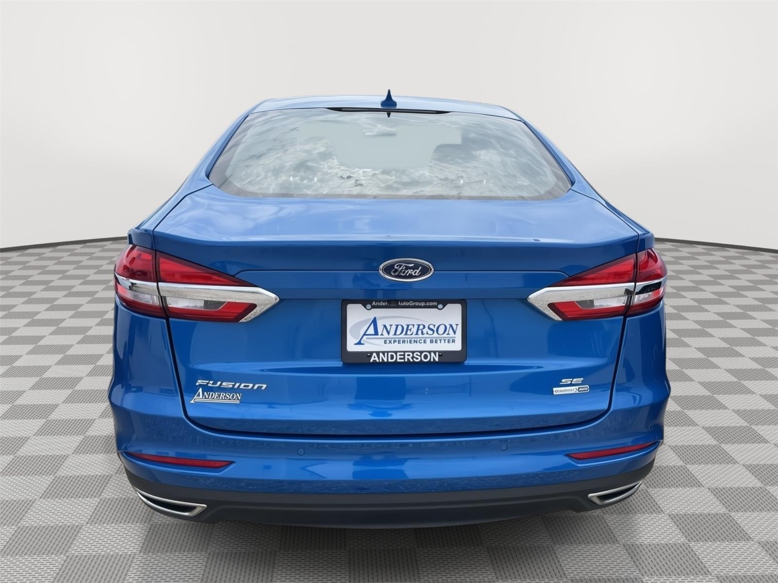 Vehicle photo 8
